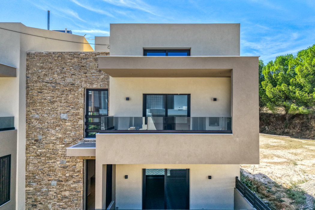 Modernes zweistöckiges Apartment in einer ruhigen Gegend von Nafplio