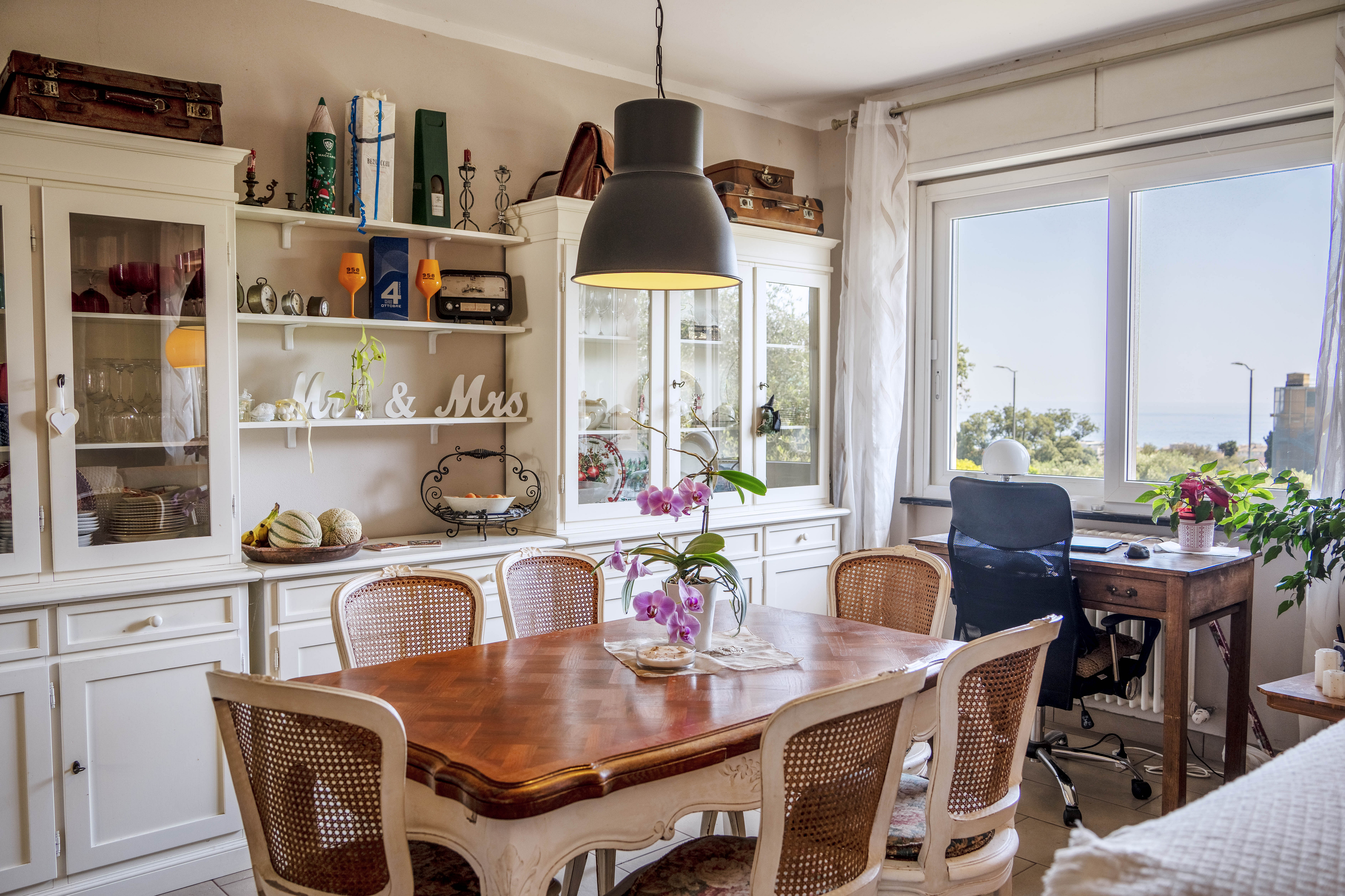 NUDUM EIGENTUM – Elegante Wohnung mit Meerblick, Garten und Garage.