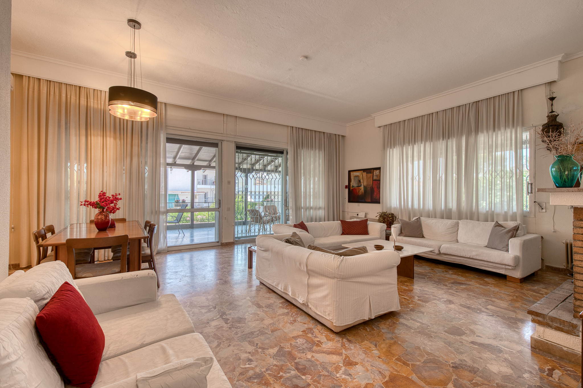 Detached house 170m² in Nea Kallikrateia with unique architecture