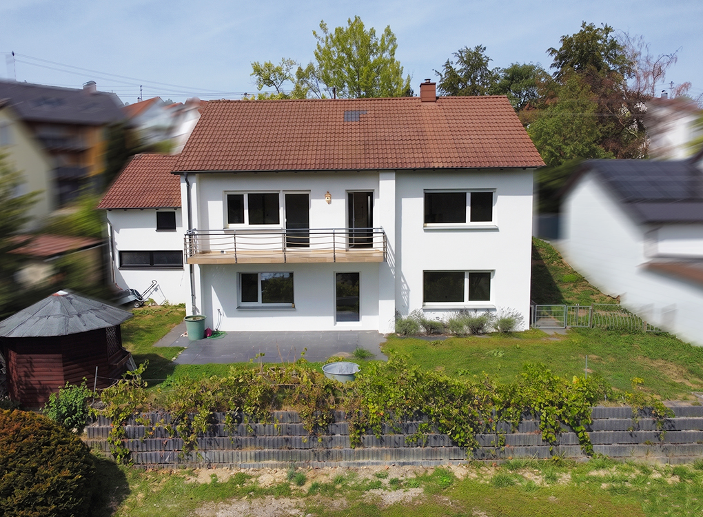 Zuhause mit Weitblick: Vielseitiges EFH mit ELW in AA-Wasseralfingen