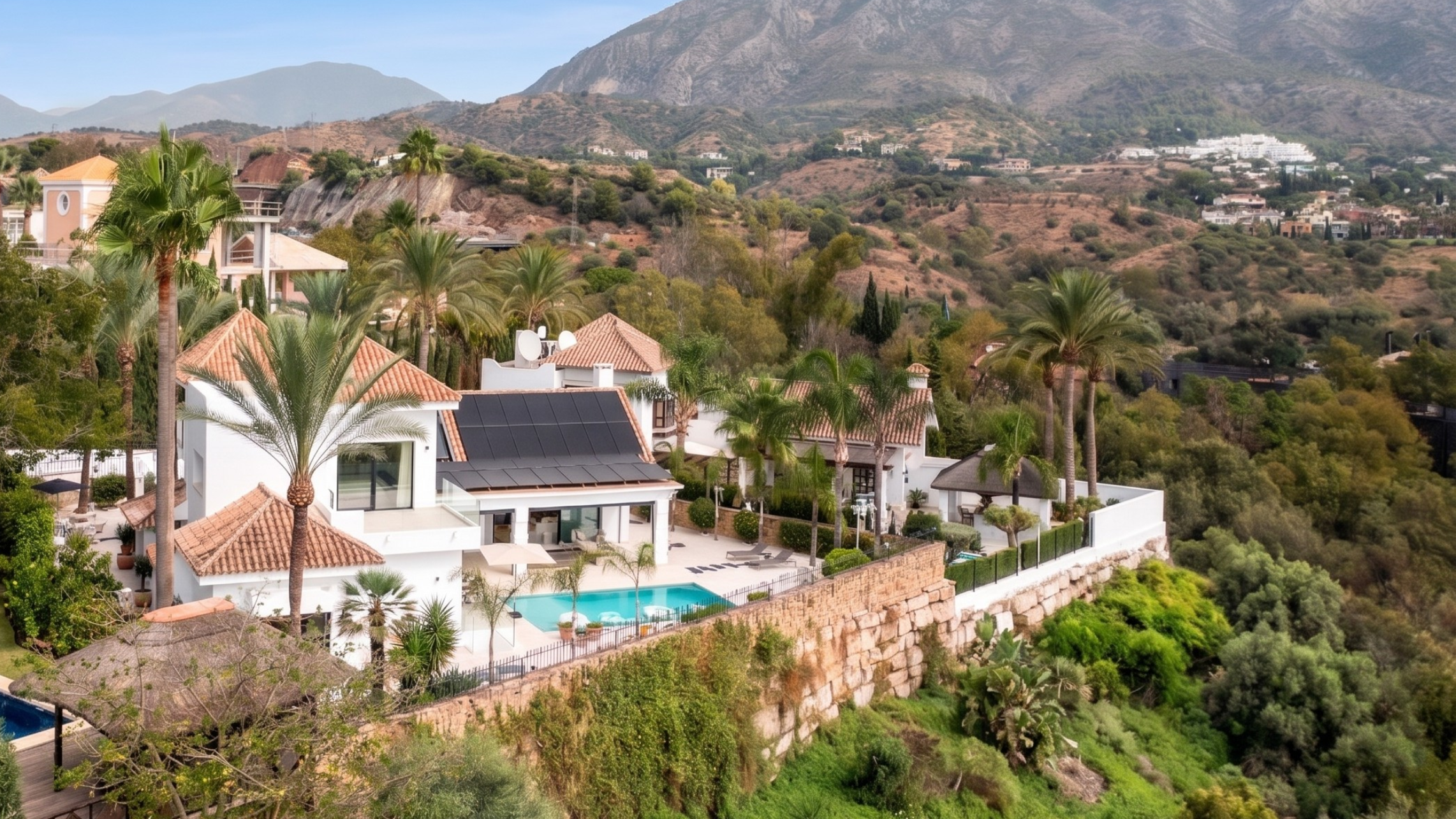 Elegante Zeitgenössische Villa in Las Lomas del Marbella Club an der Goldenen Meile