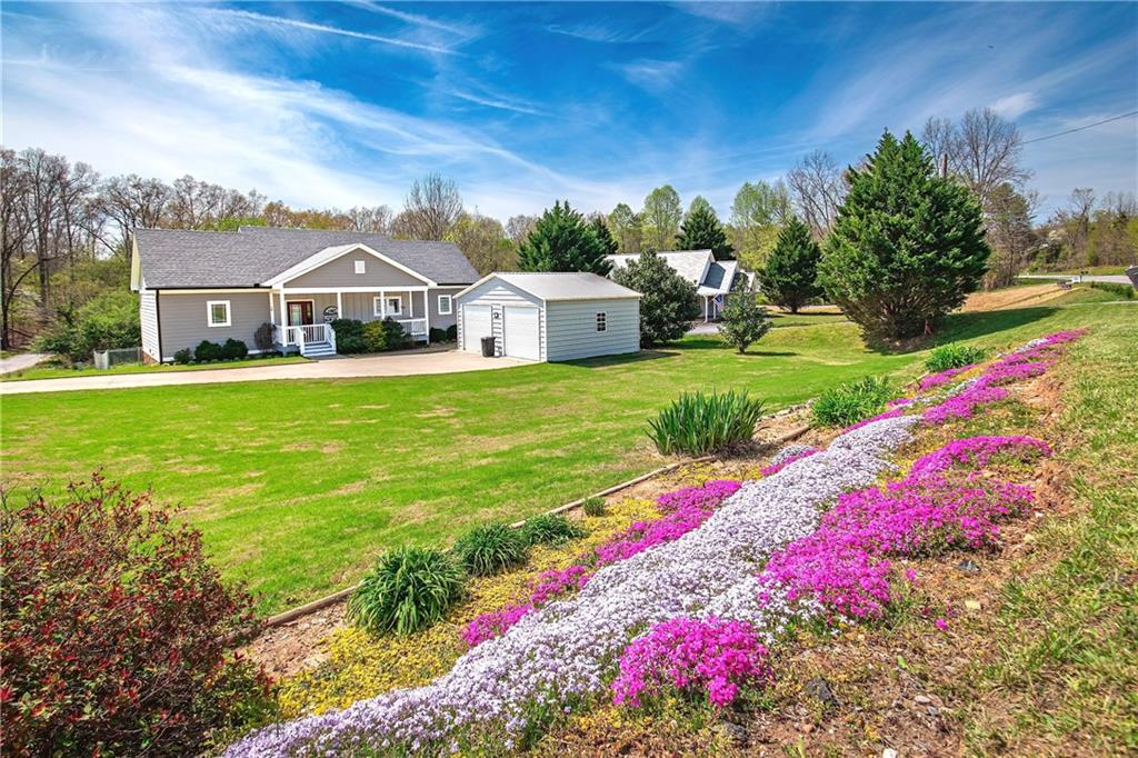 Immaculate, Like New One Level Ranch