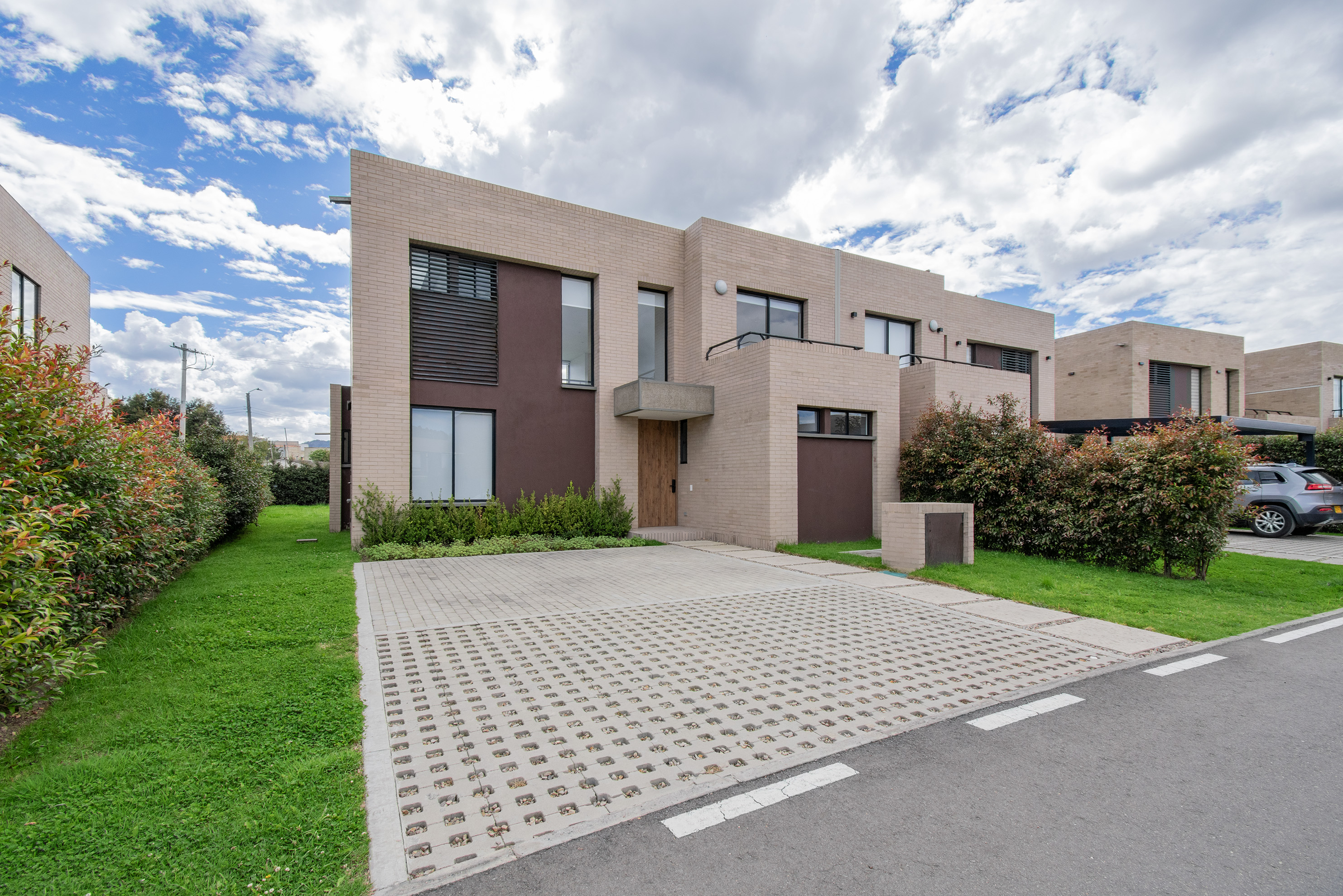 Casa con amplio terreno para venta en Chía