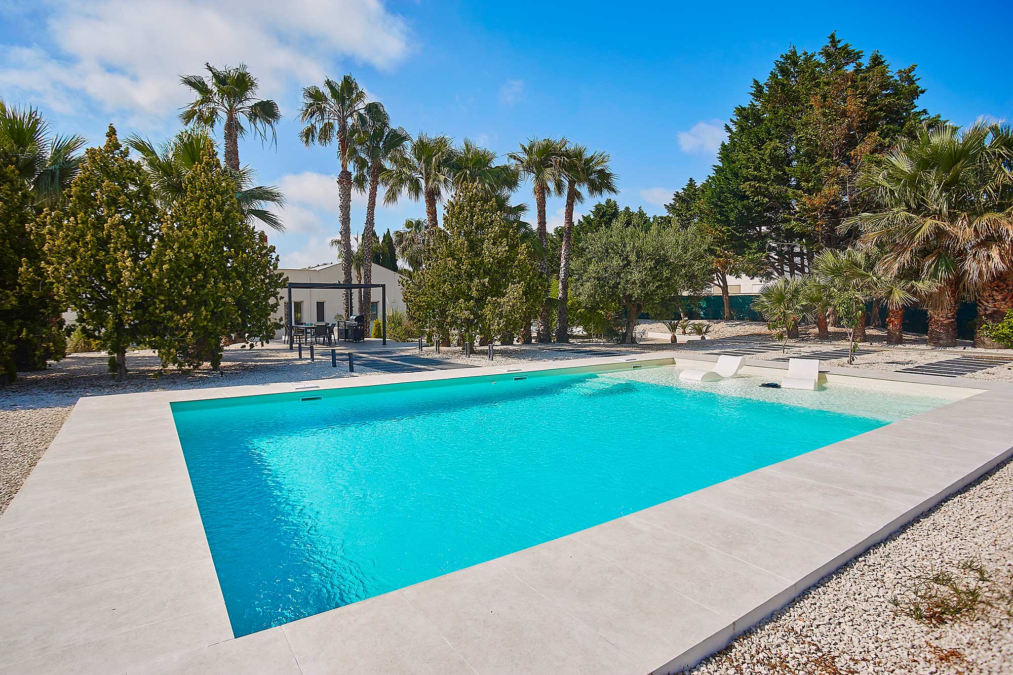 Stunning Luxury Villa with Park and Pool