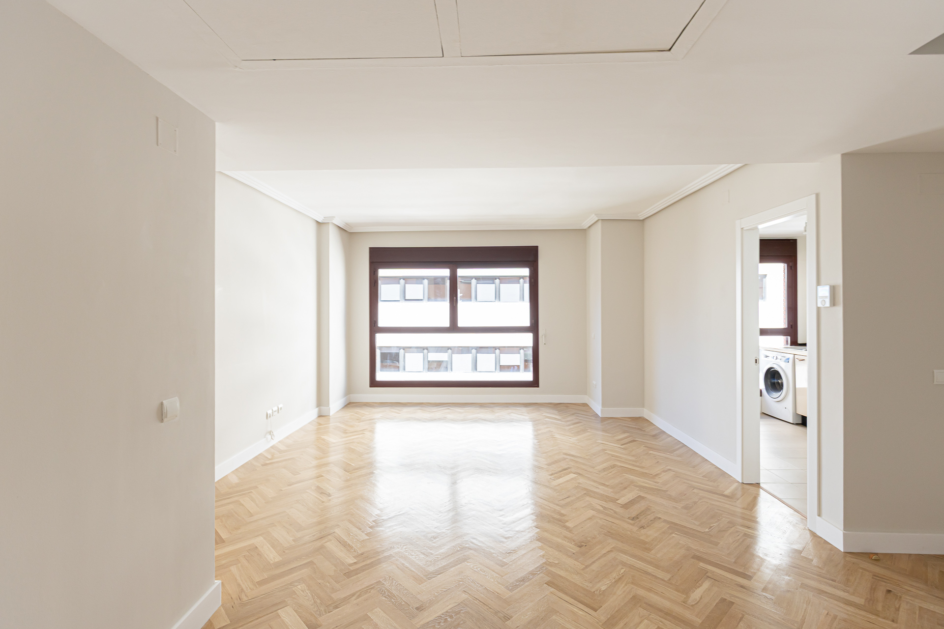 Renovated 3-bedroom duplex ready to move in