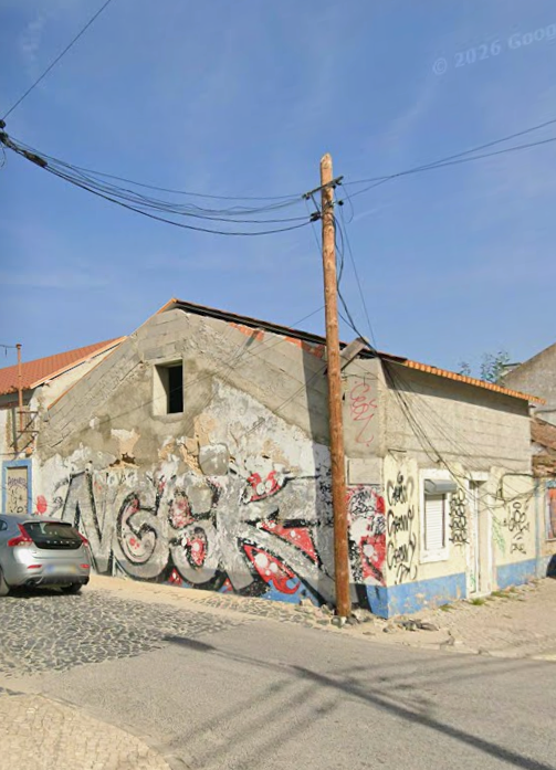 Unique Investment in Montijo: Property with 3 Independent Units