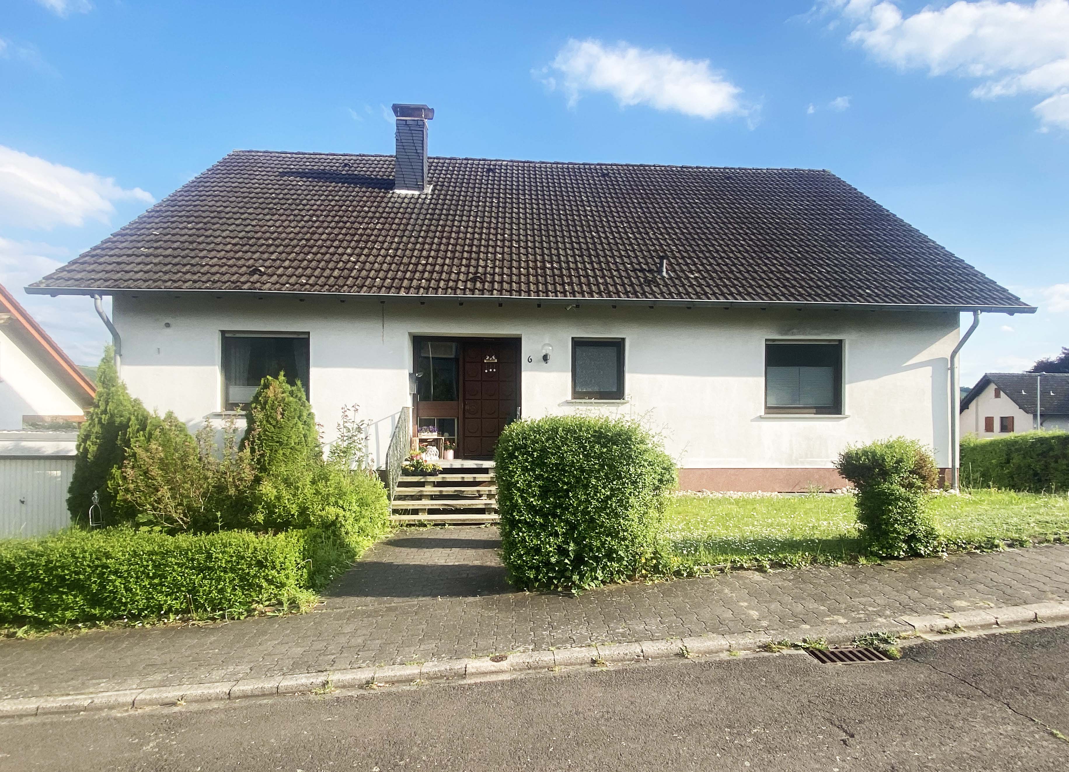 Zweifamilienhaus in ruhiger Randlage