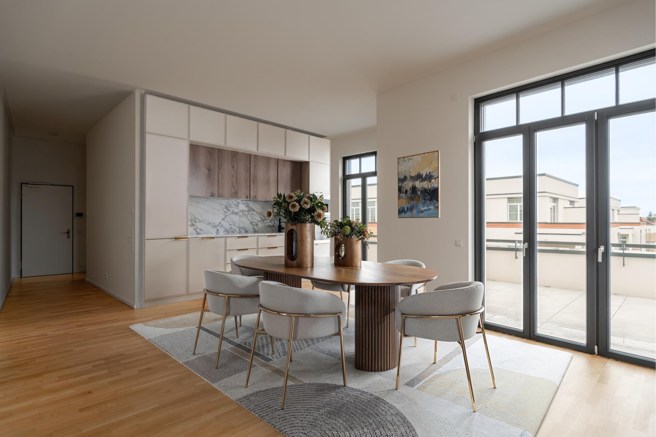 Retreat between the sky and the horizon