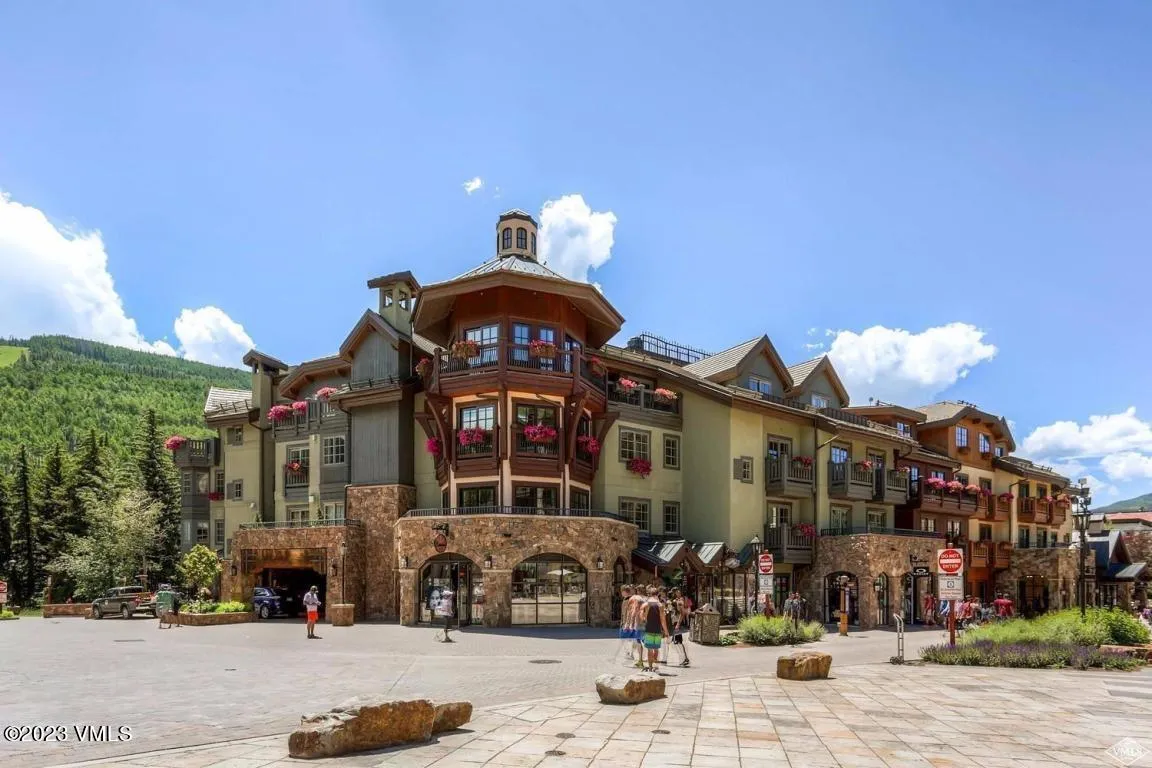 7 WEEKS IN THE HEART OF VAIL VILLAGE