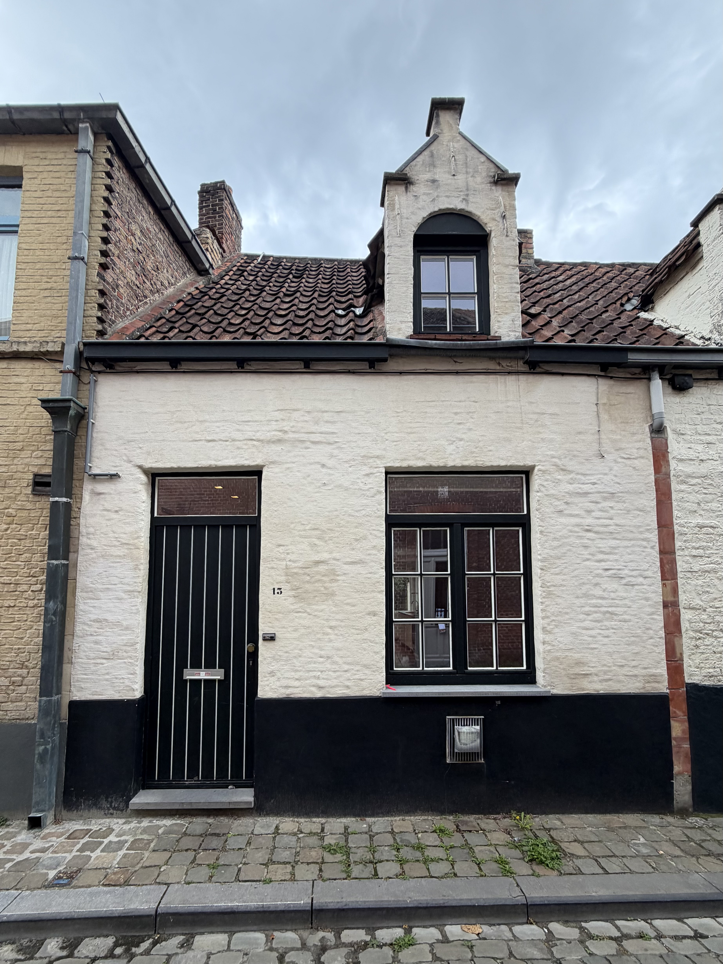 Maison chaleureuse avec deux chambres et jardin à Bruges