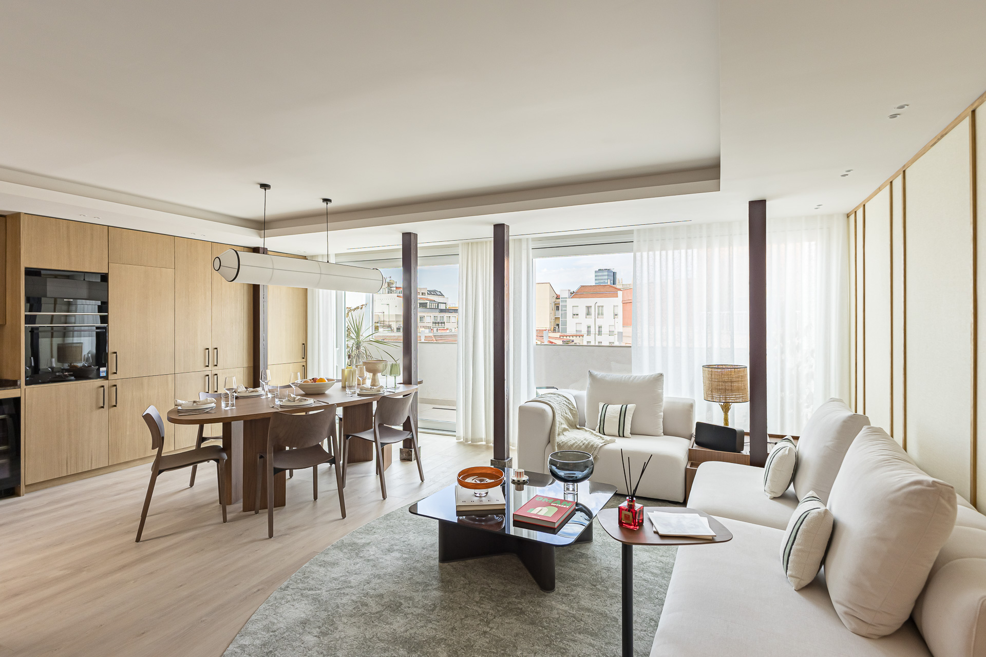 Bright penthouse with terrace in Recoletos.