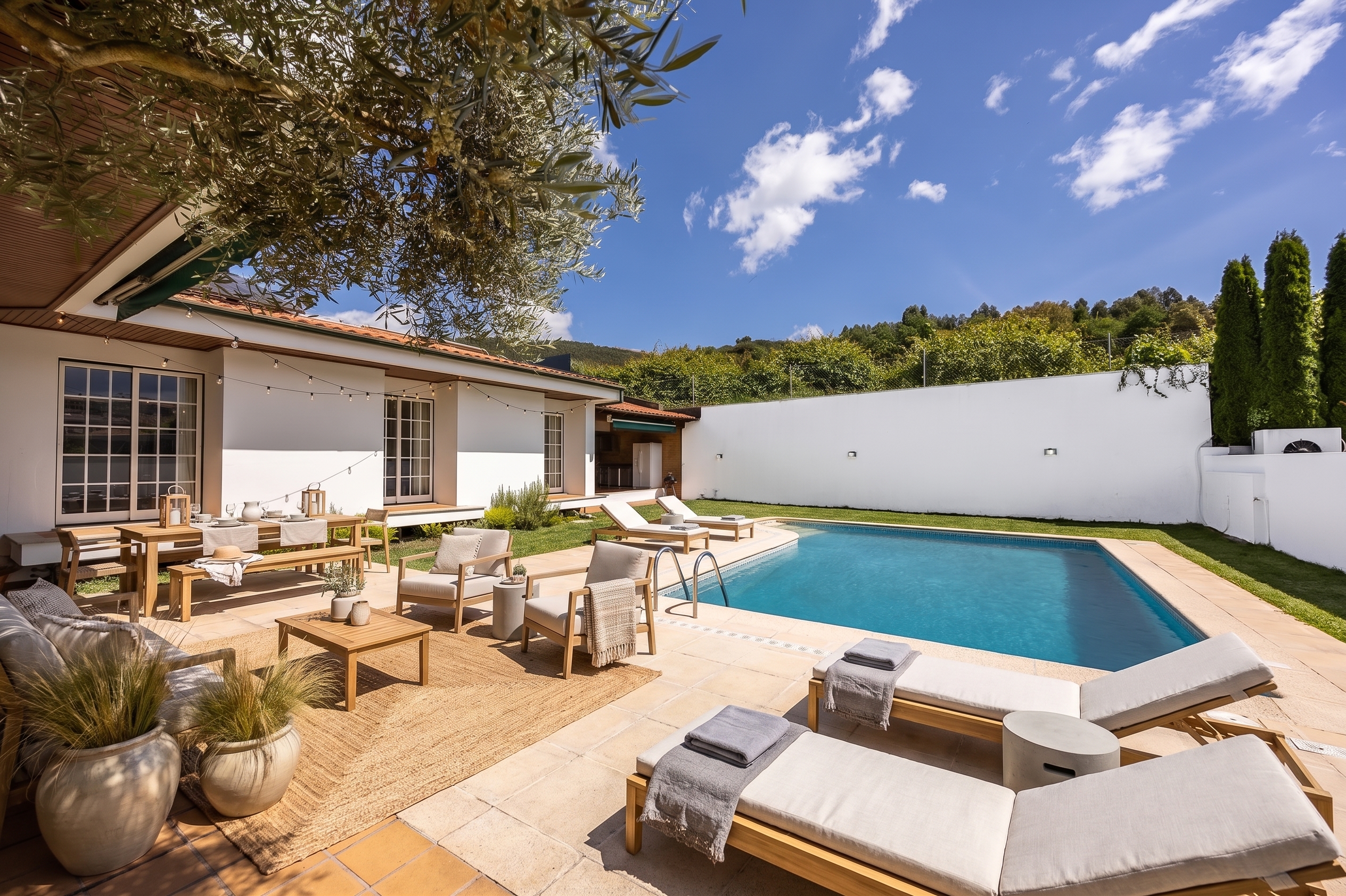 4-bedroom home with heated pool in Fraião, Braga, Northern Portugal