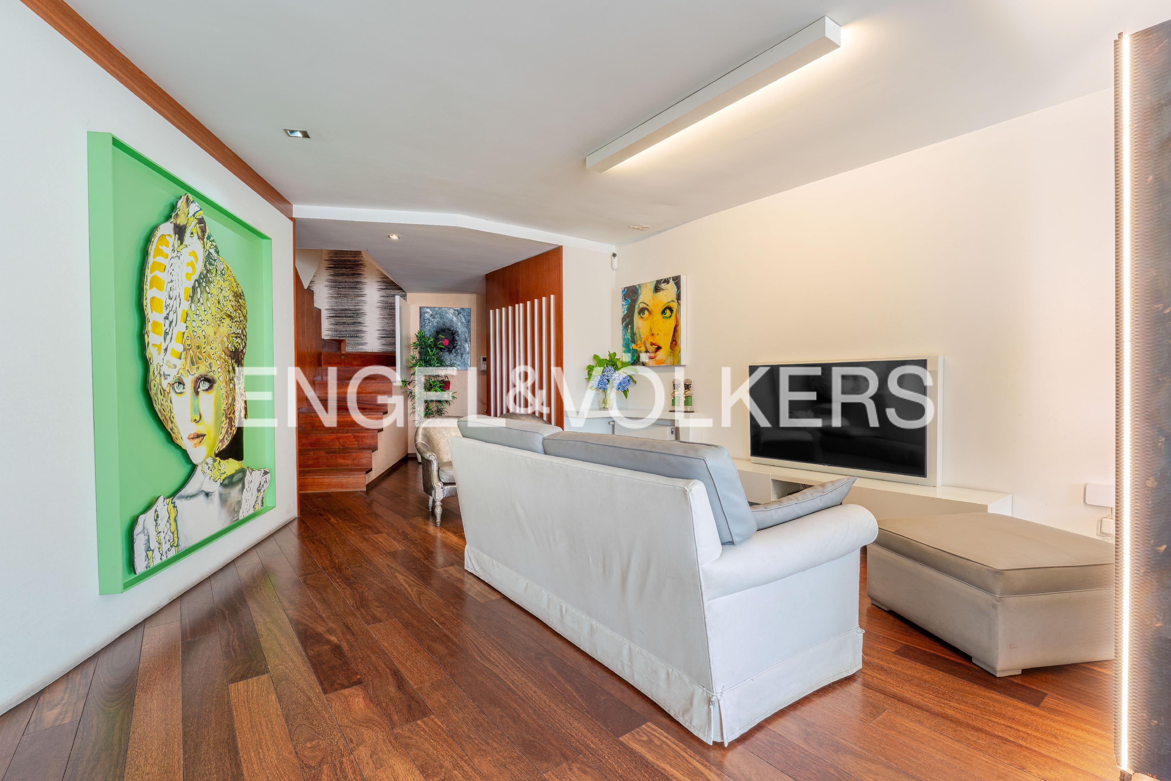 3 Bedroom Duplex Apartment in Serralves