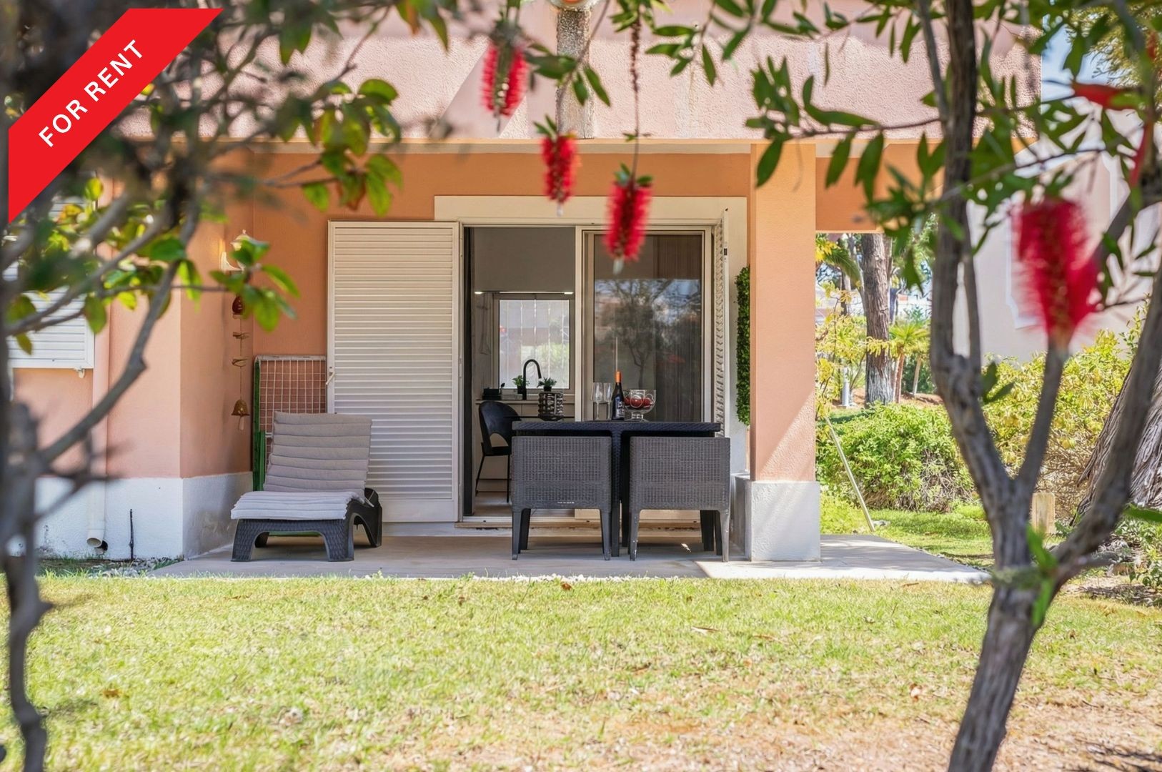 Fully Furnished 1-Bedroom Apartment for Long-Term Rental at Vilar do Golf Resort