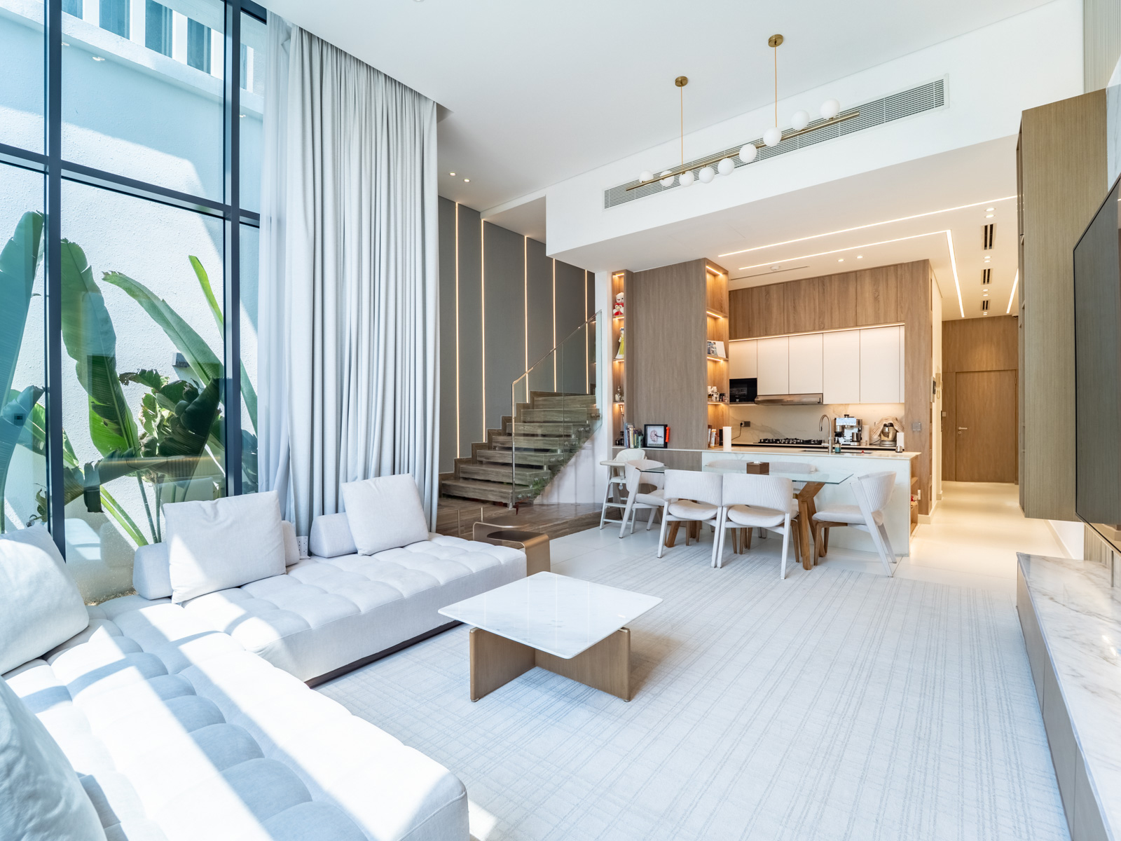 Luxury Living | Private Pool | Lift | Vacant