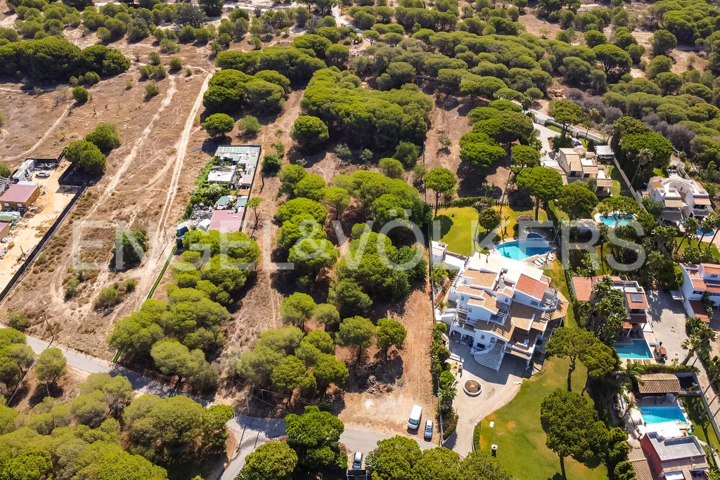 Great investment opportunity in rustic land near Vilamoura
