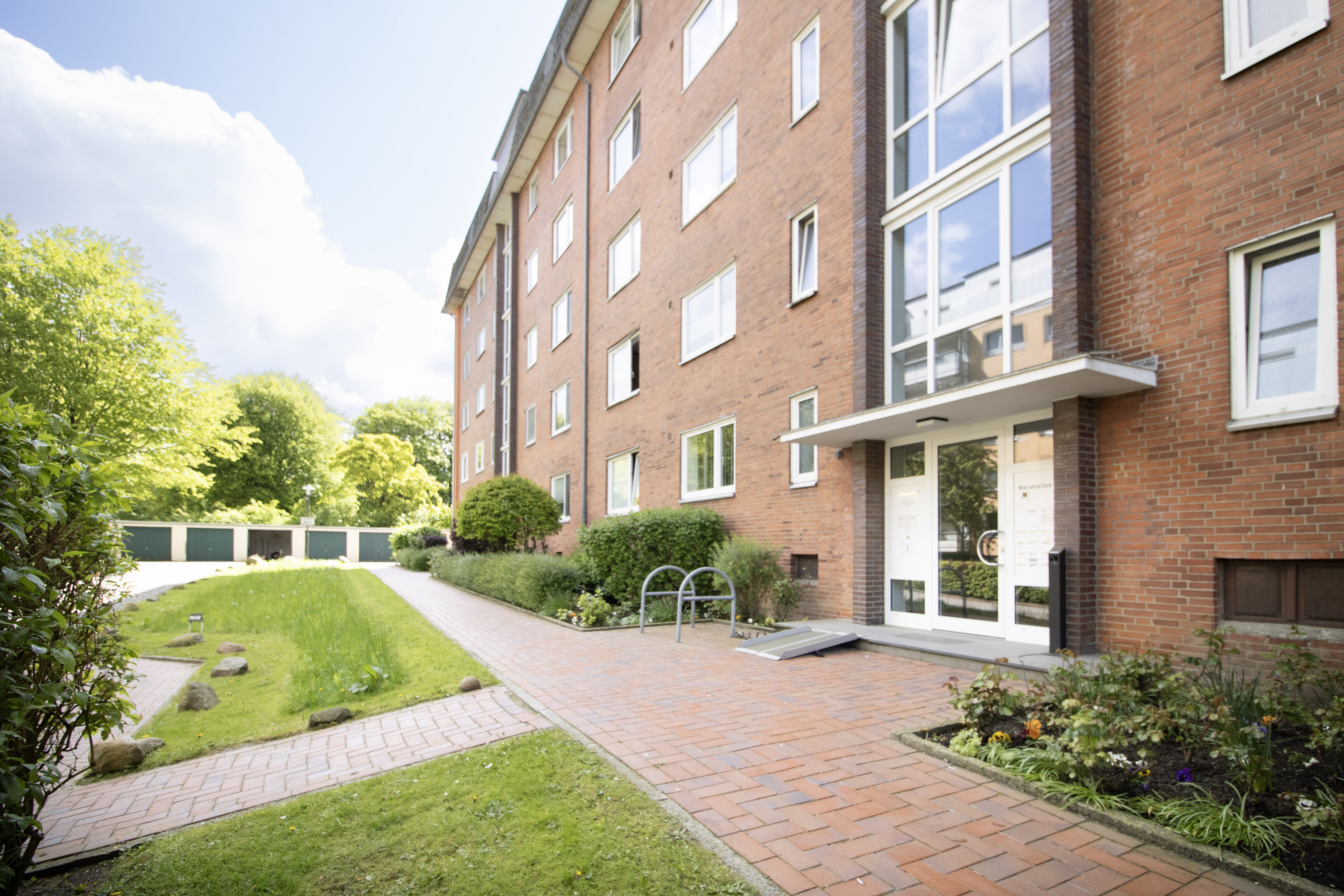 103 m² Wohnkomfort in zentraler Lage – 4 Zimmer mit Aufzug, Garage und Potenzial
