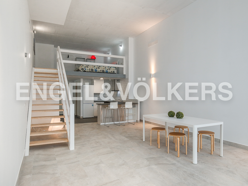 Great loft next to "Turia" Shopping Center