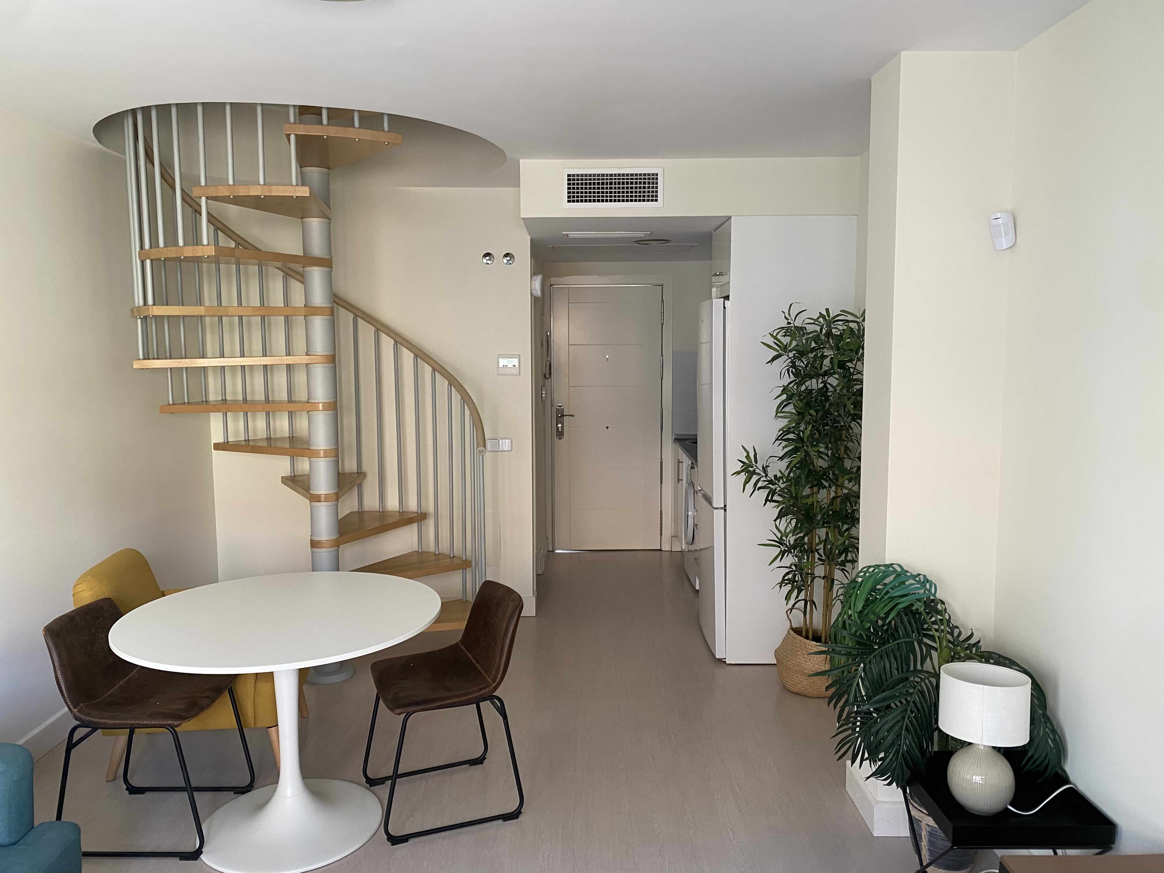 Discover Madrid: duplex penthouse in Tetuán–Valdeacederas with private terrace and elevator. Ideal for living or investment.