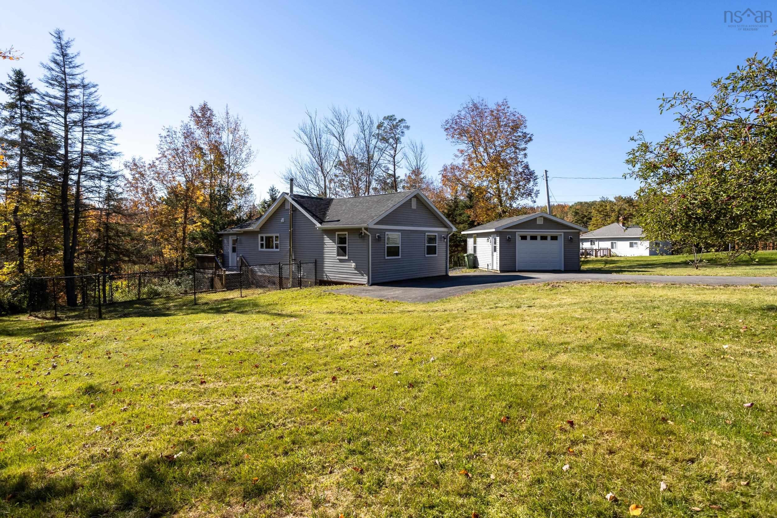 180 Feet of River Frontage and Natural Beauty