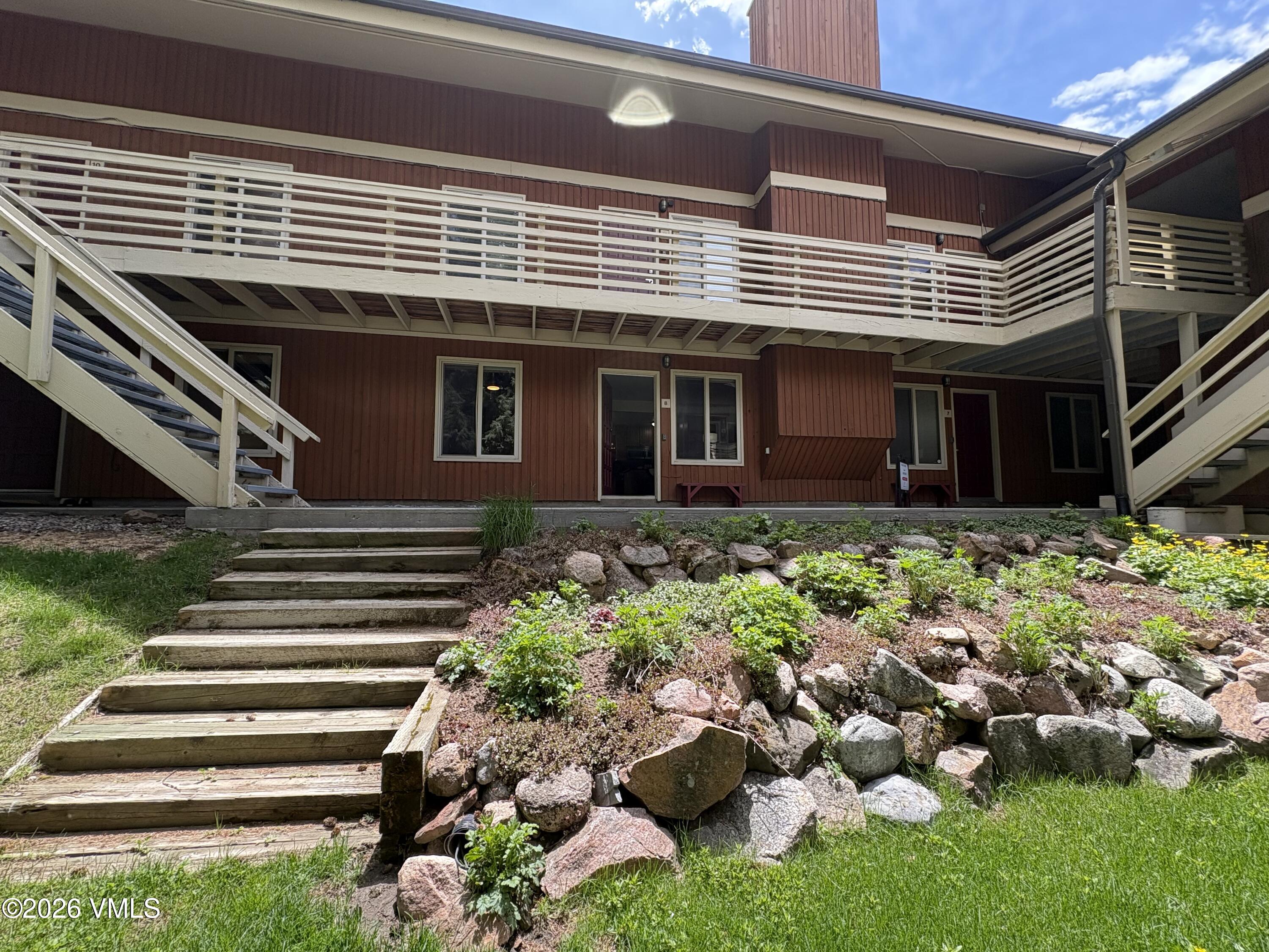 Experience The Charm of Mountain Living