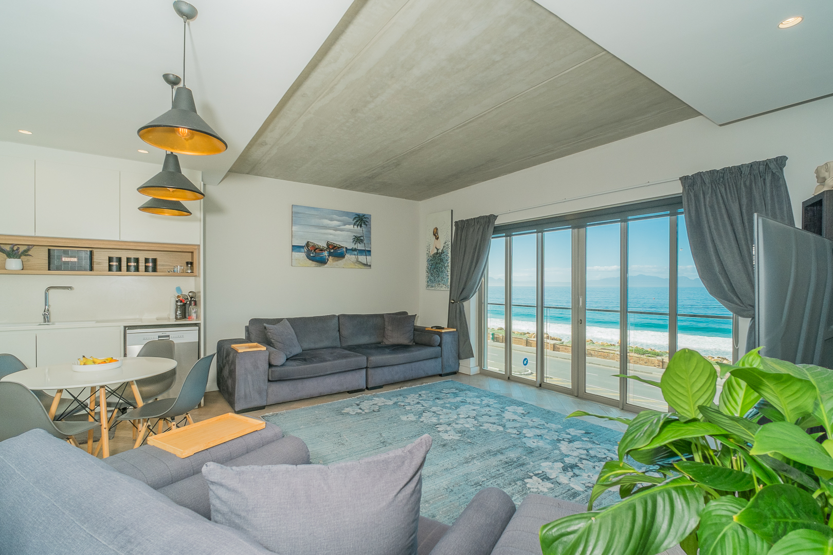 Seaside Serenity Meets Urban Comfort in Glencairn
