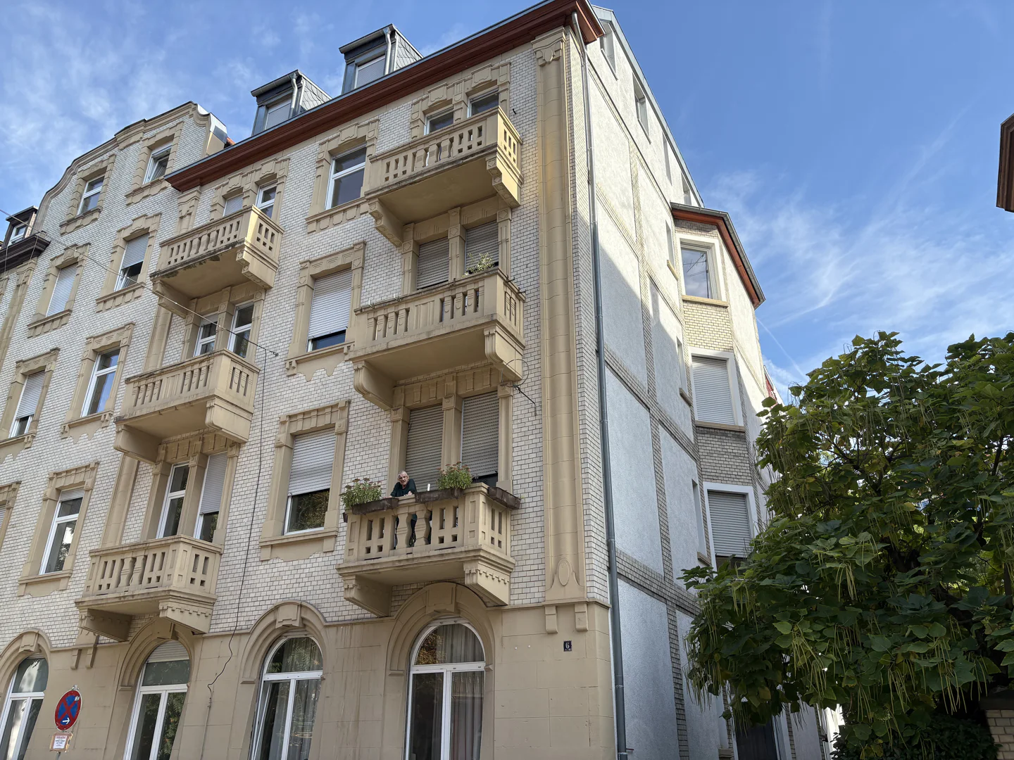 Attraktive Altbauwohnung in begehrter Lage! - Photo 4