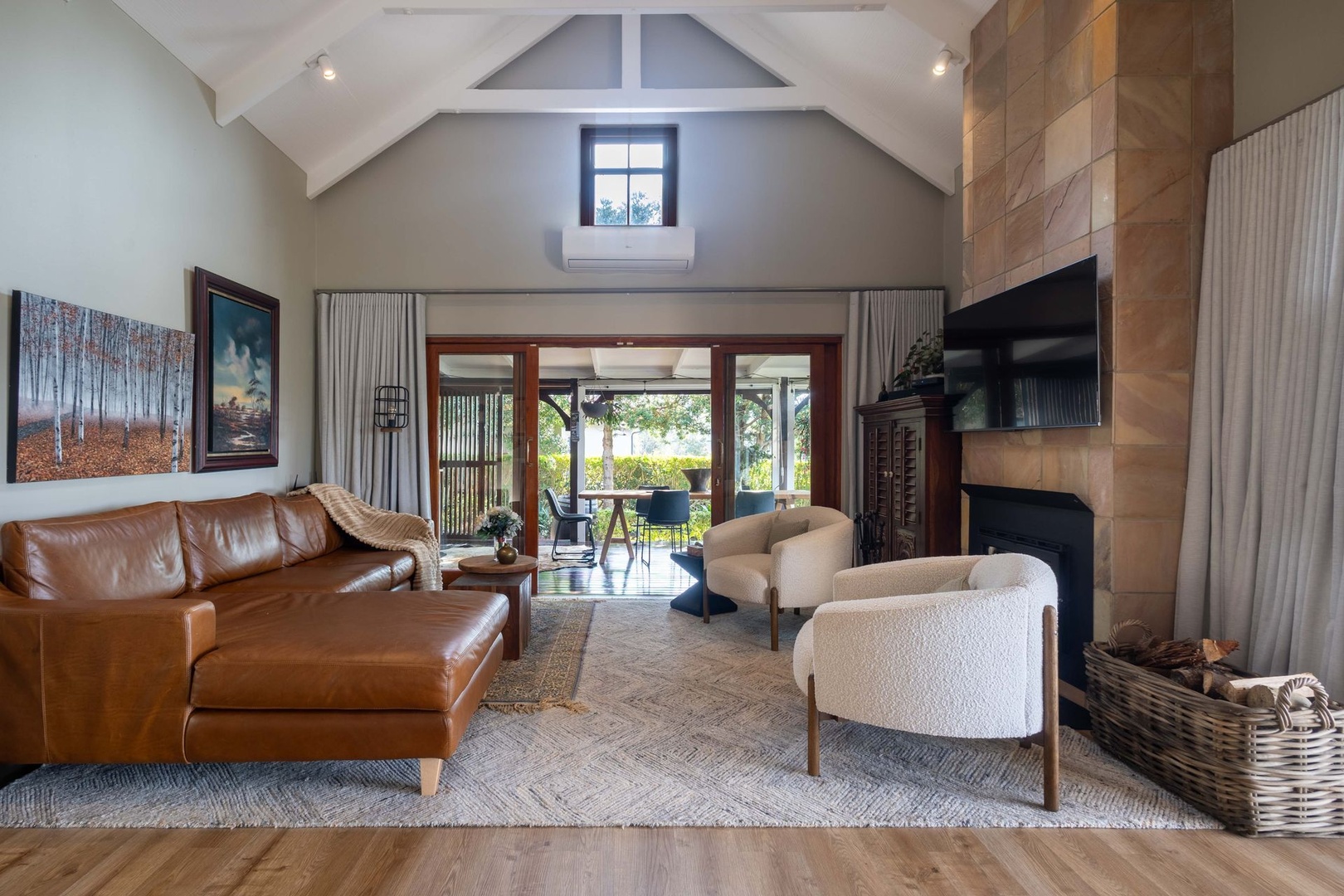 Stylish Estate Living In Westford Bridge Estate