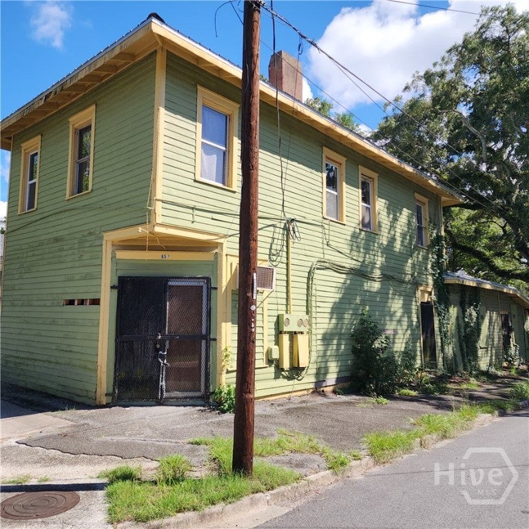 Potential Awaits in This Historic 1920 Savannah Property