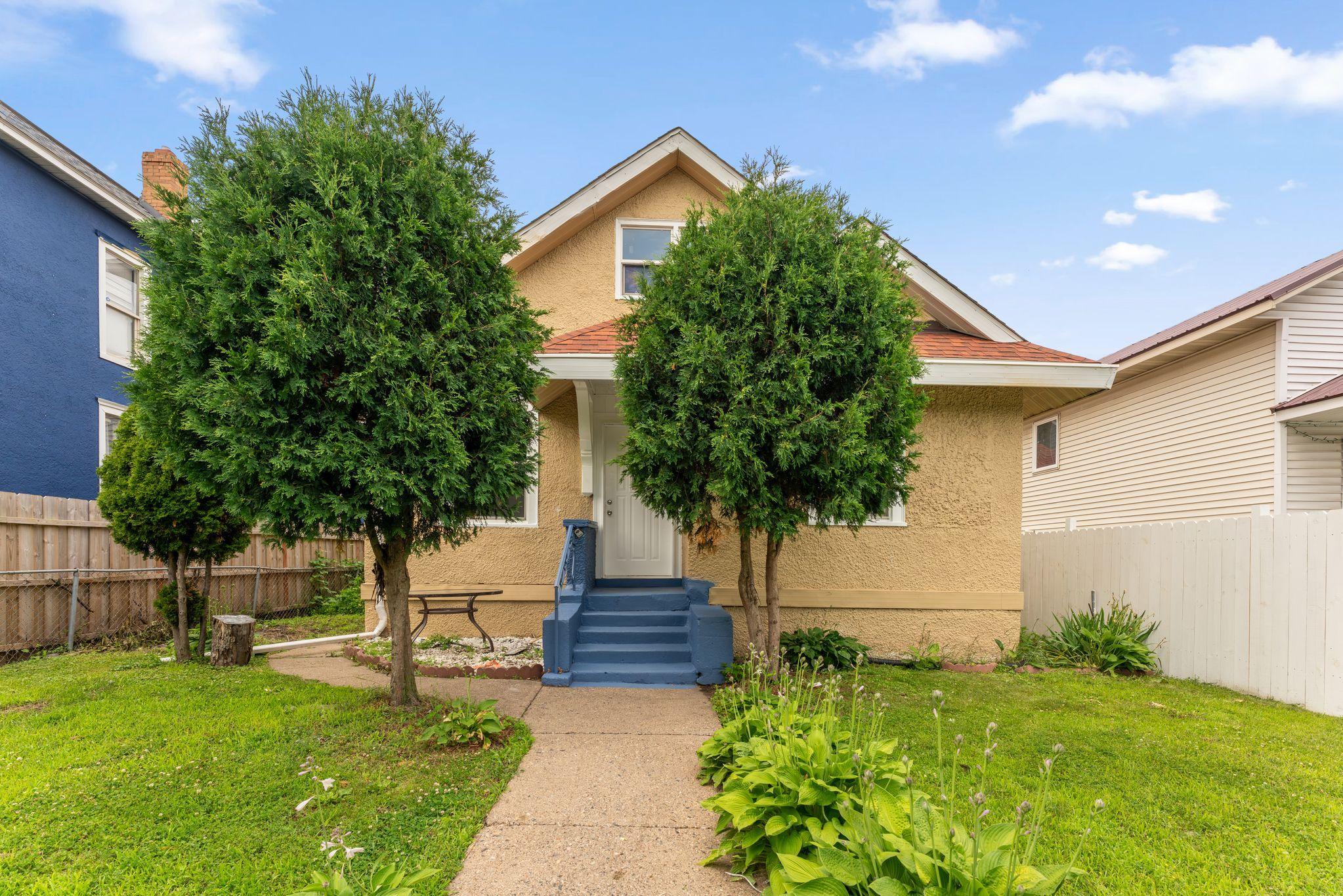 Step Into This Freshly Updated Vinton Park Residence
