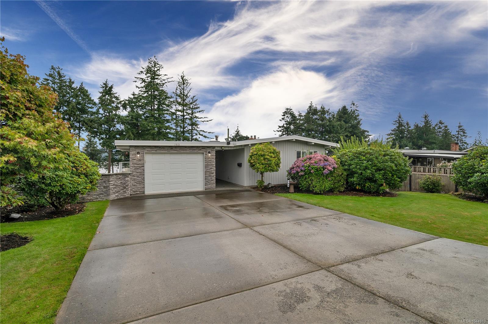 Ocean View, Main-level entry home with suite potential!