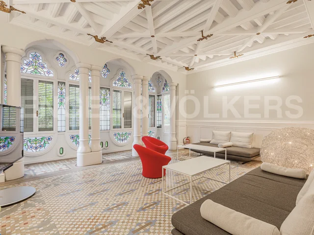 Modernist apartment in Passeig Sant Joan