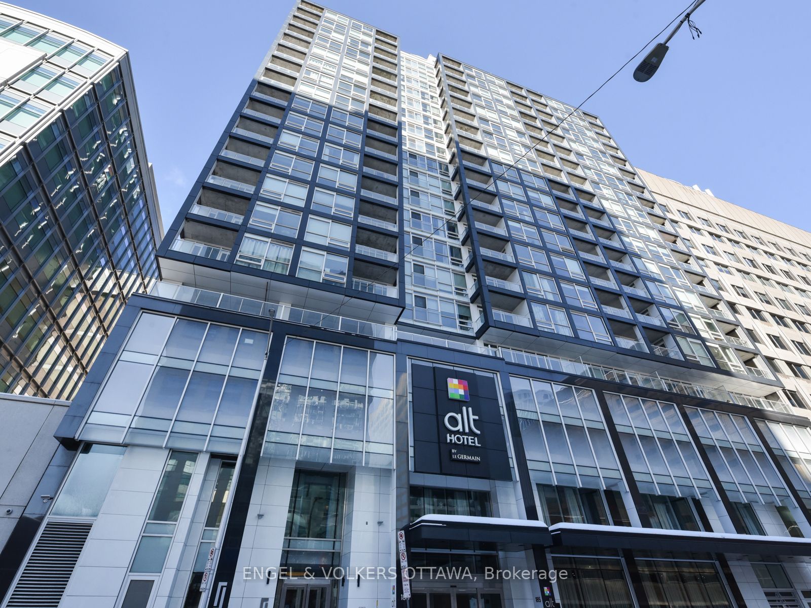 Modern STUDIO available for lease in Financial District!