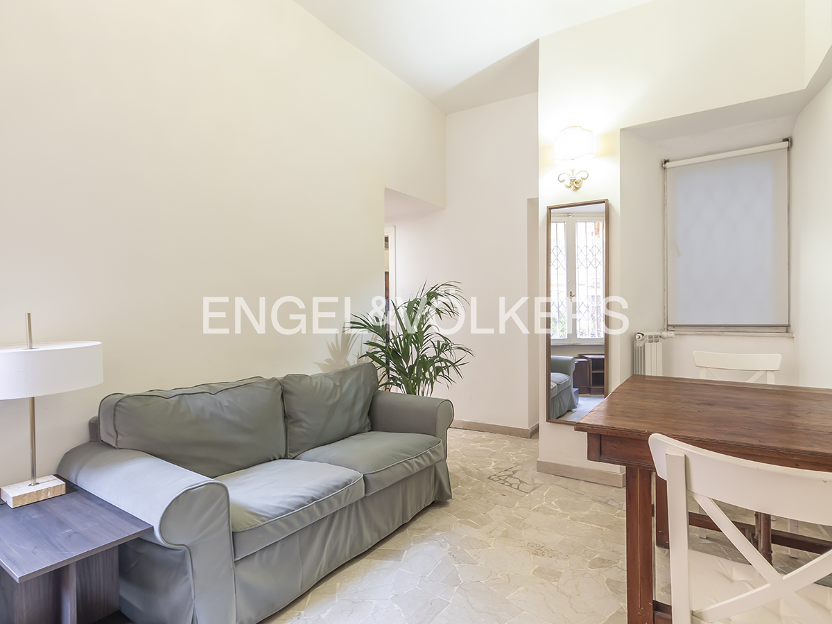Furnished, move-in-ready apartment in Prati