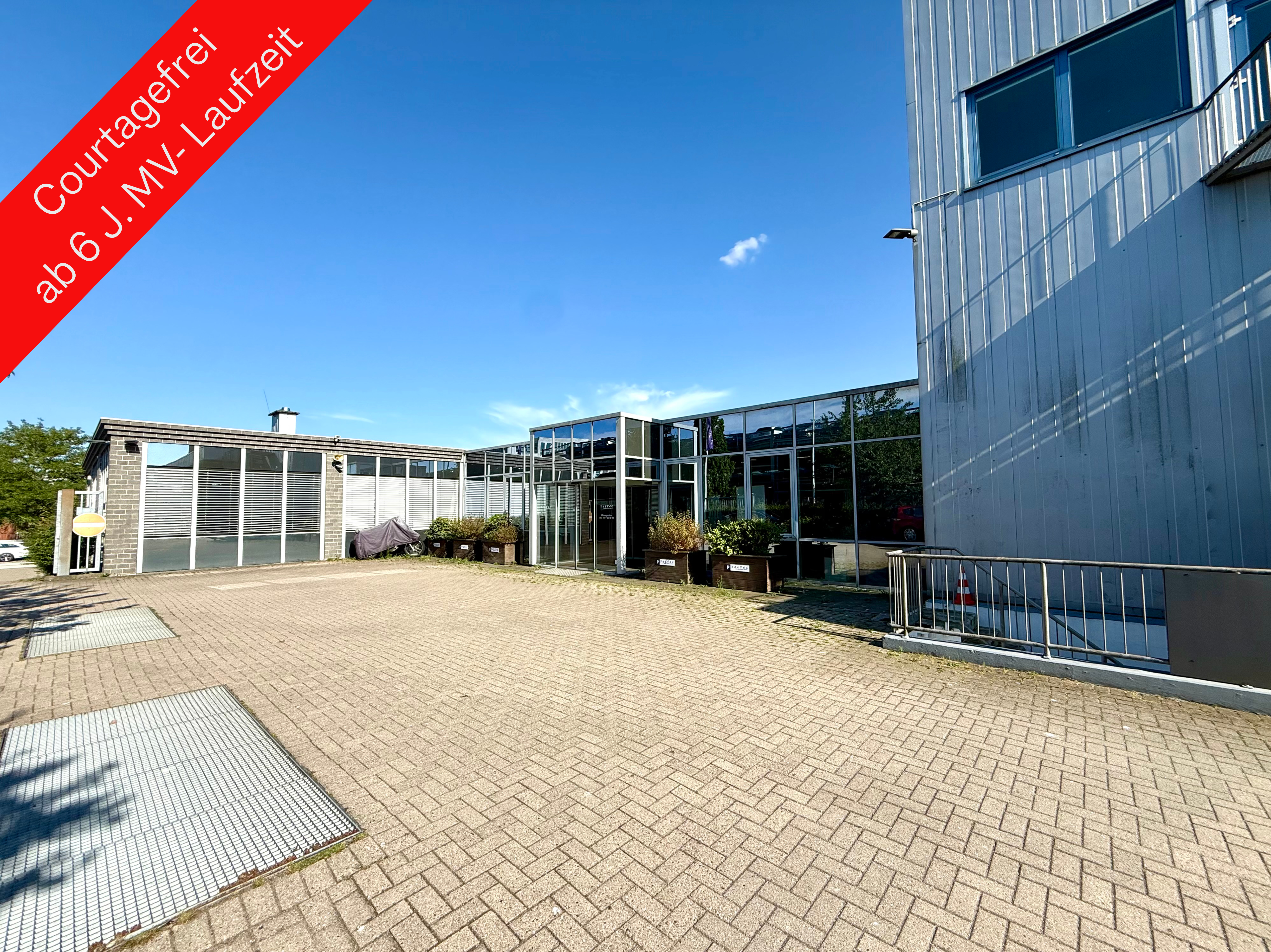 Hochwertige Showroom-, Lager und Büroflächen in Flughafennähe
