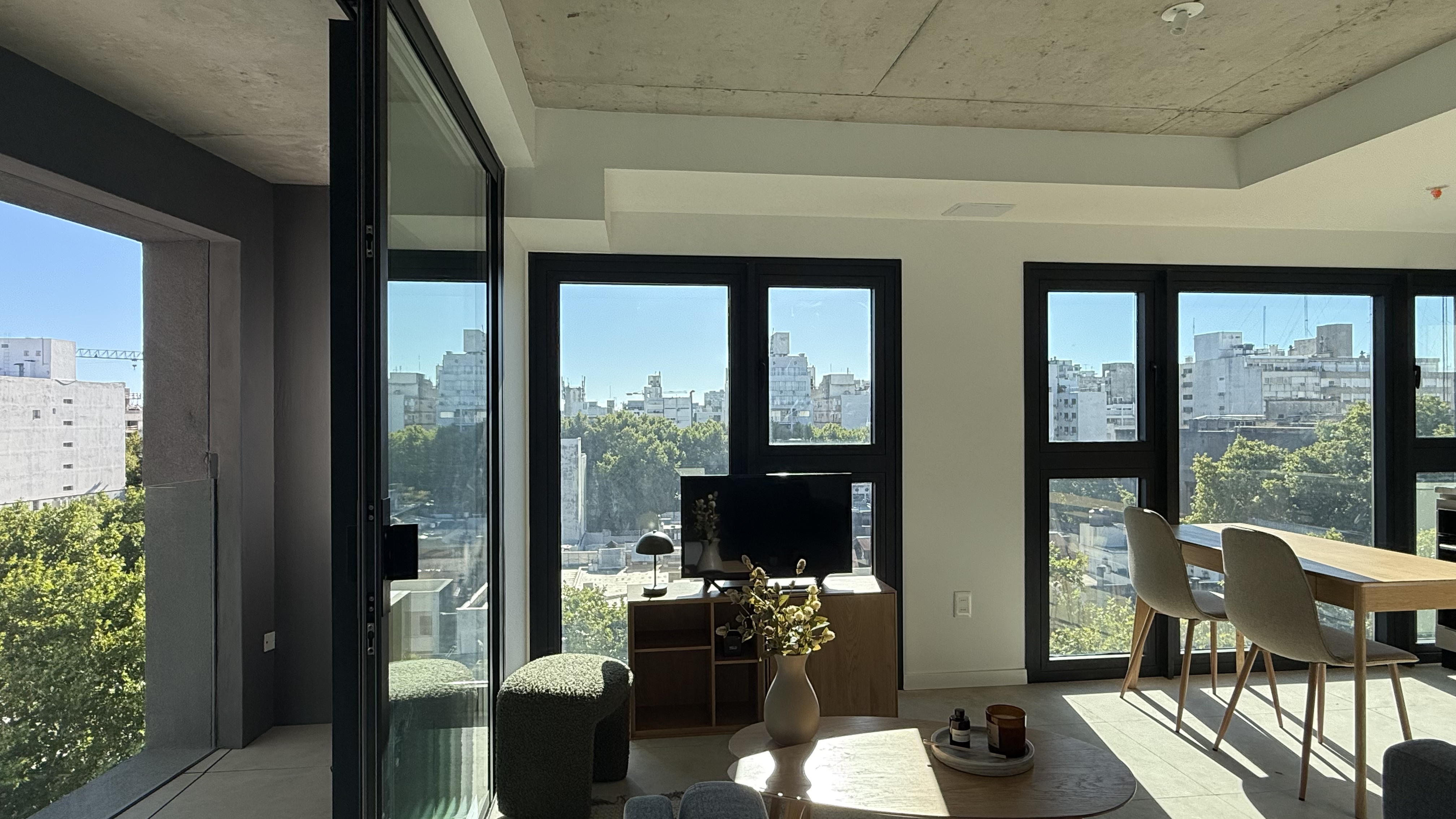 Spacious corner studio in BRUSCO