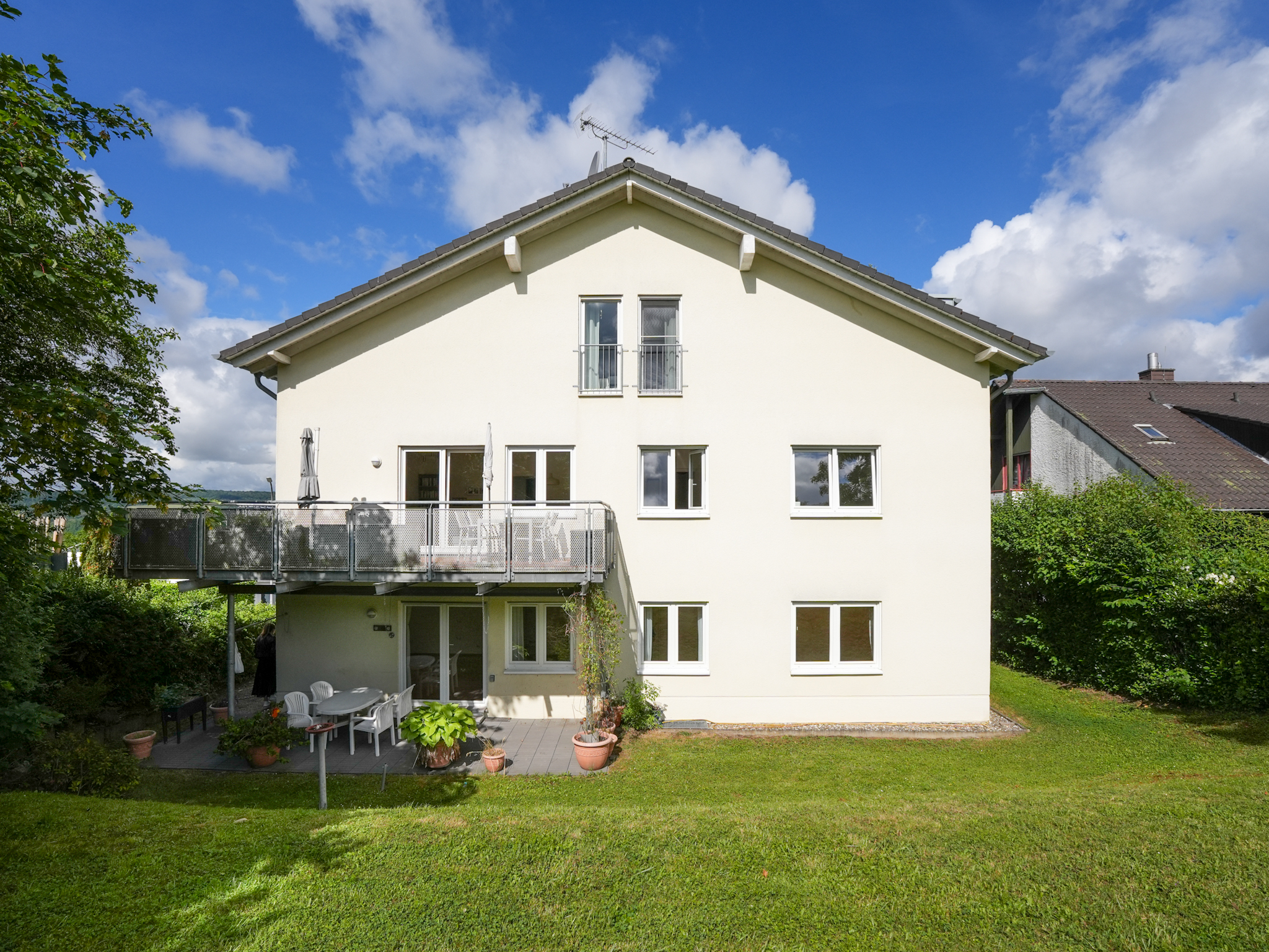 Hausgefühl inklusive – Moderne Eigentumswohnung mit Terrasse und Garten!