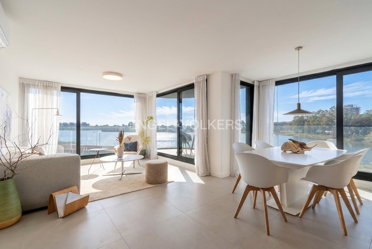 Apartamento de 3 Dormitorios en Carrasco Boating a estrenar