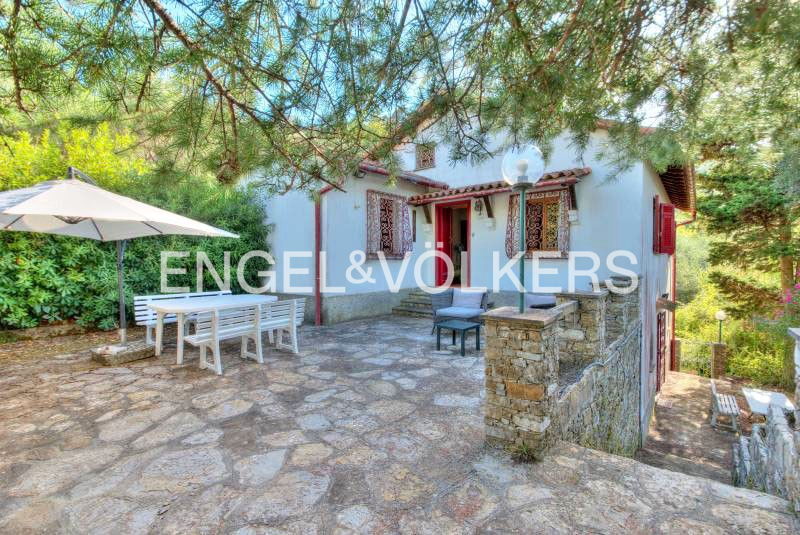 Rustikales Haus mit Grundstück in Santa Margherita Ligure