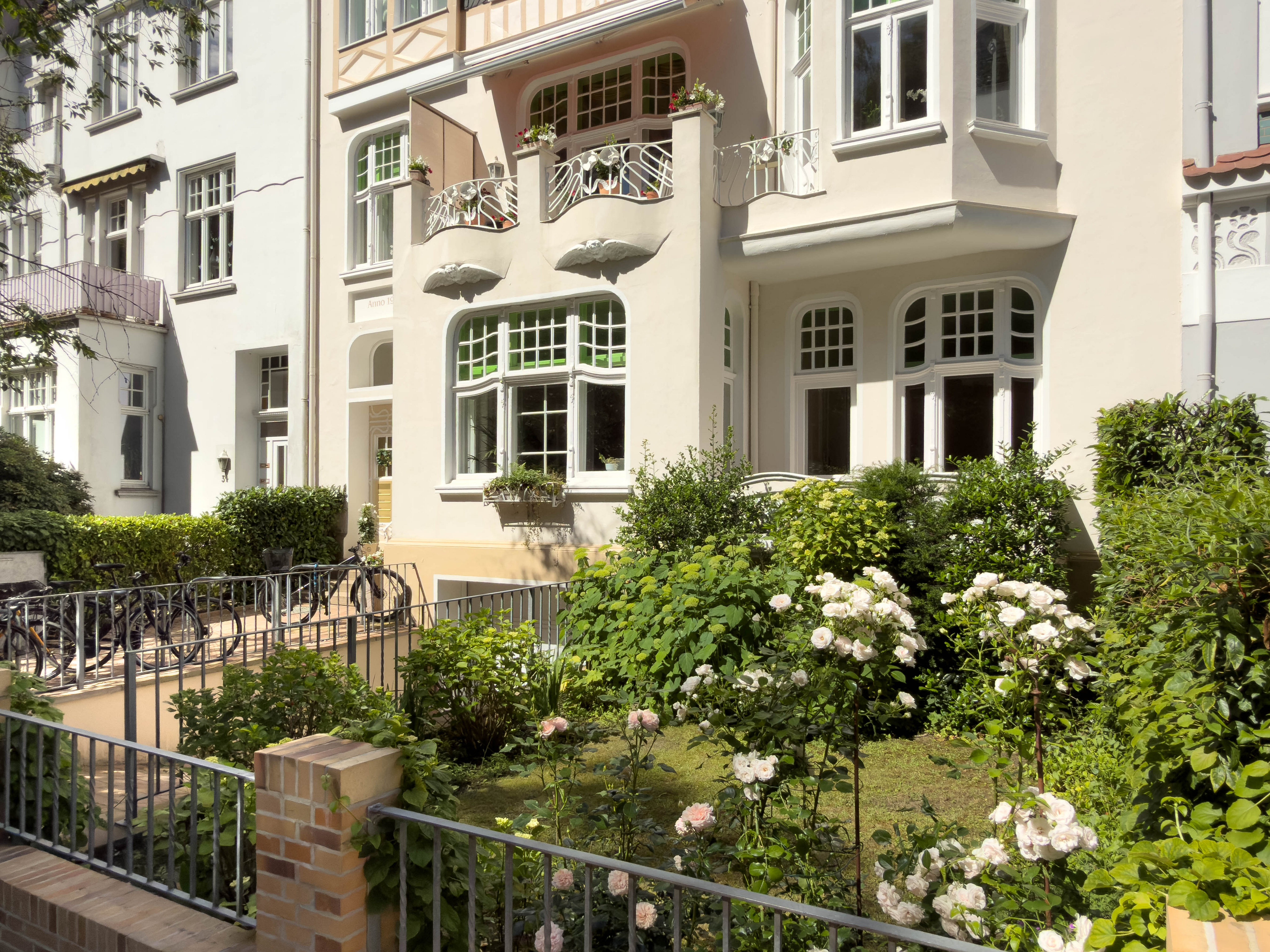 Klassischer Altbau mit eigenem Garten am Stadtpark