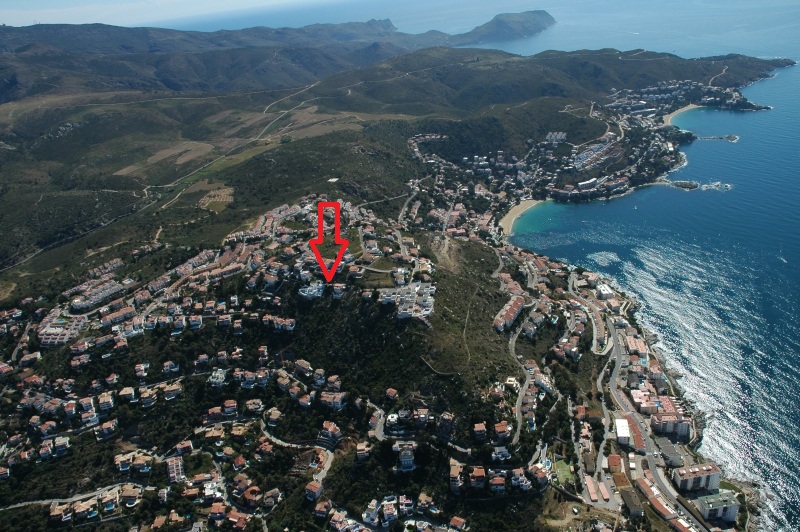 Property with stunning sea views in Roses, Puig Rom