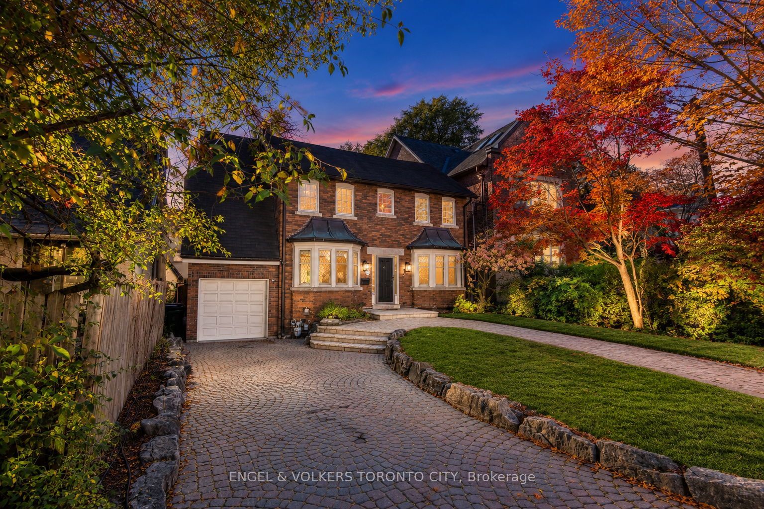 Timeless Elegance, Luxurious Charm