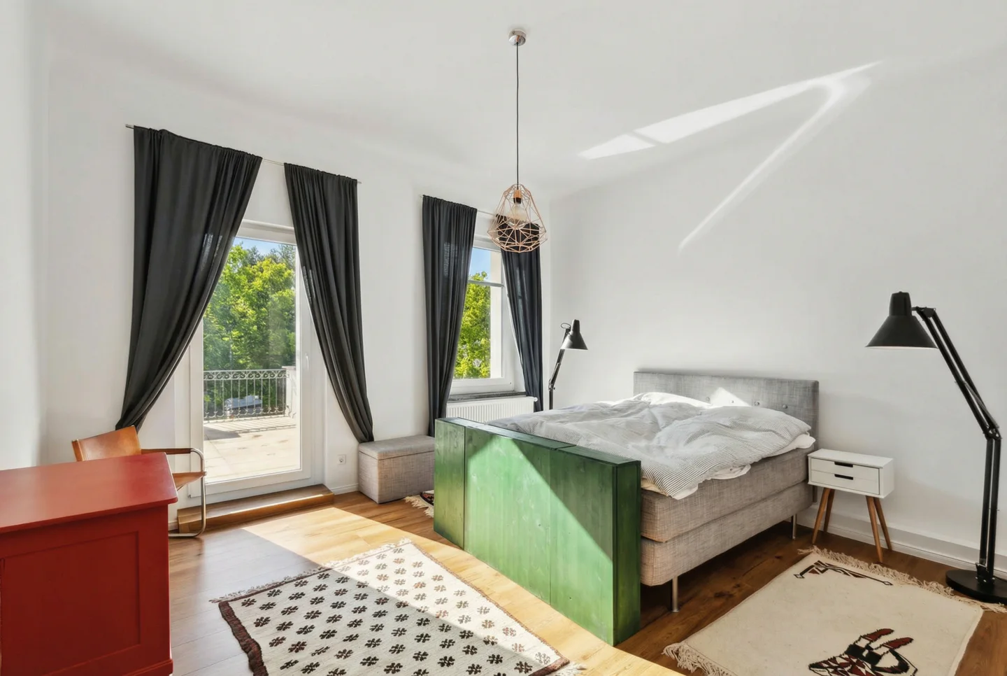 Exklusives Familiendomizil: Zeitlose Villa mit Waldblick - Photo 3