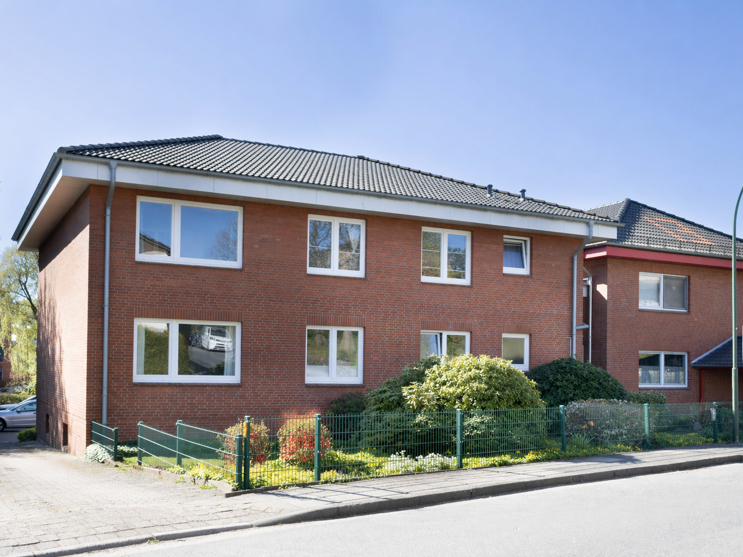 Attraktive Kapitalanlage -                                                ZFH in zentraler Lage von Oststeinbek