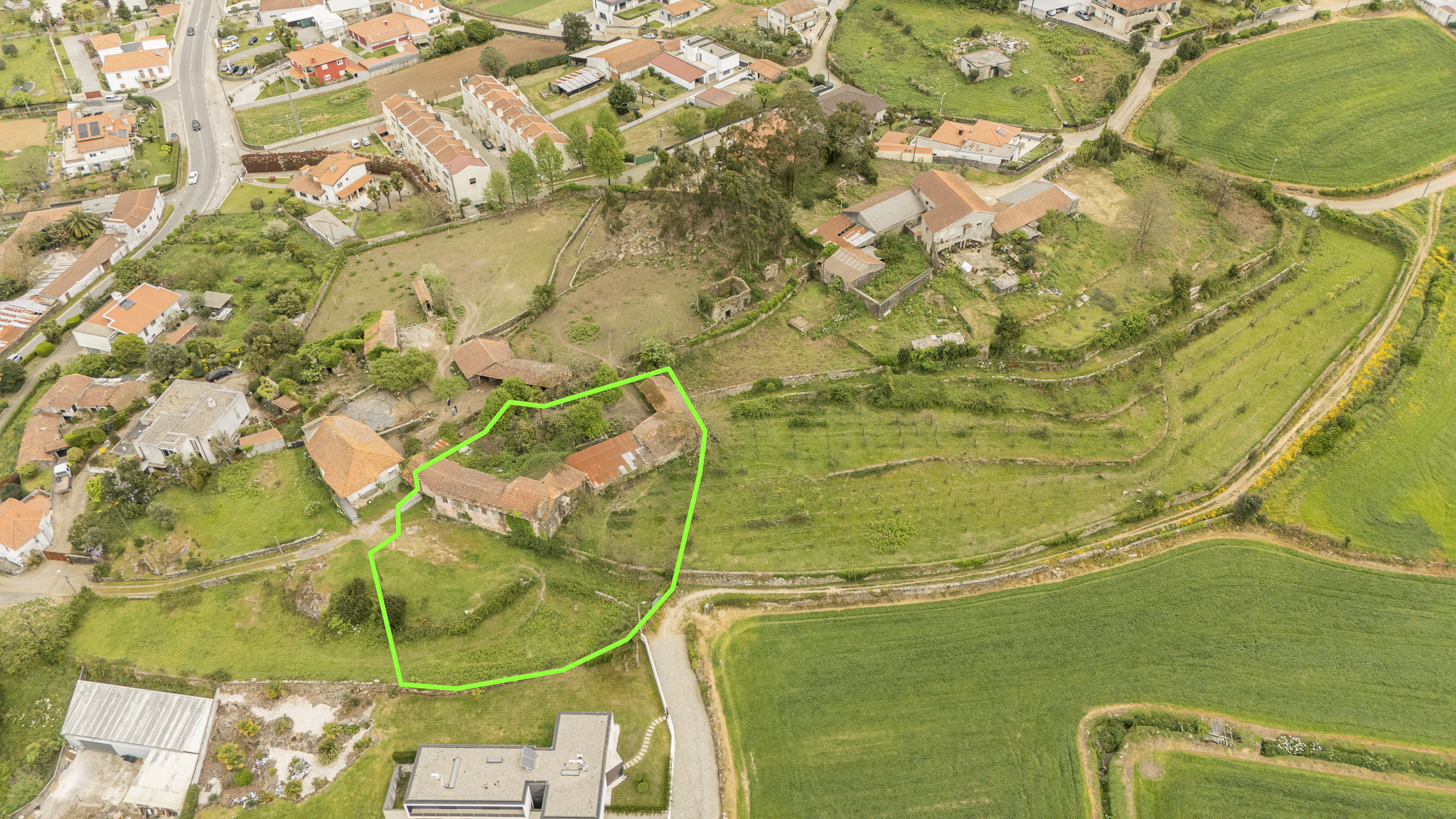 Historisches ländliches Steinhaus aus dem 19. Jh. in Gondifelos, Vila Nova de Famalicão, Nordportugal