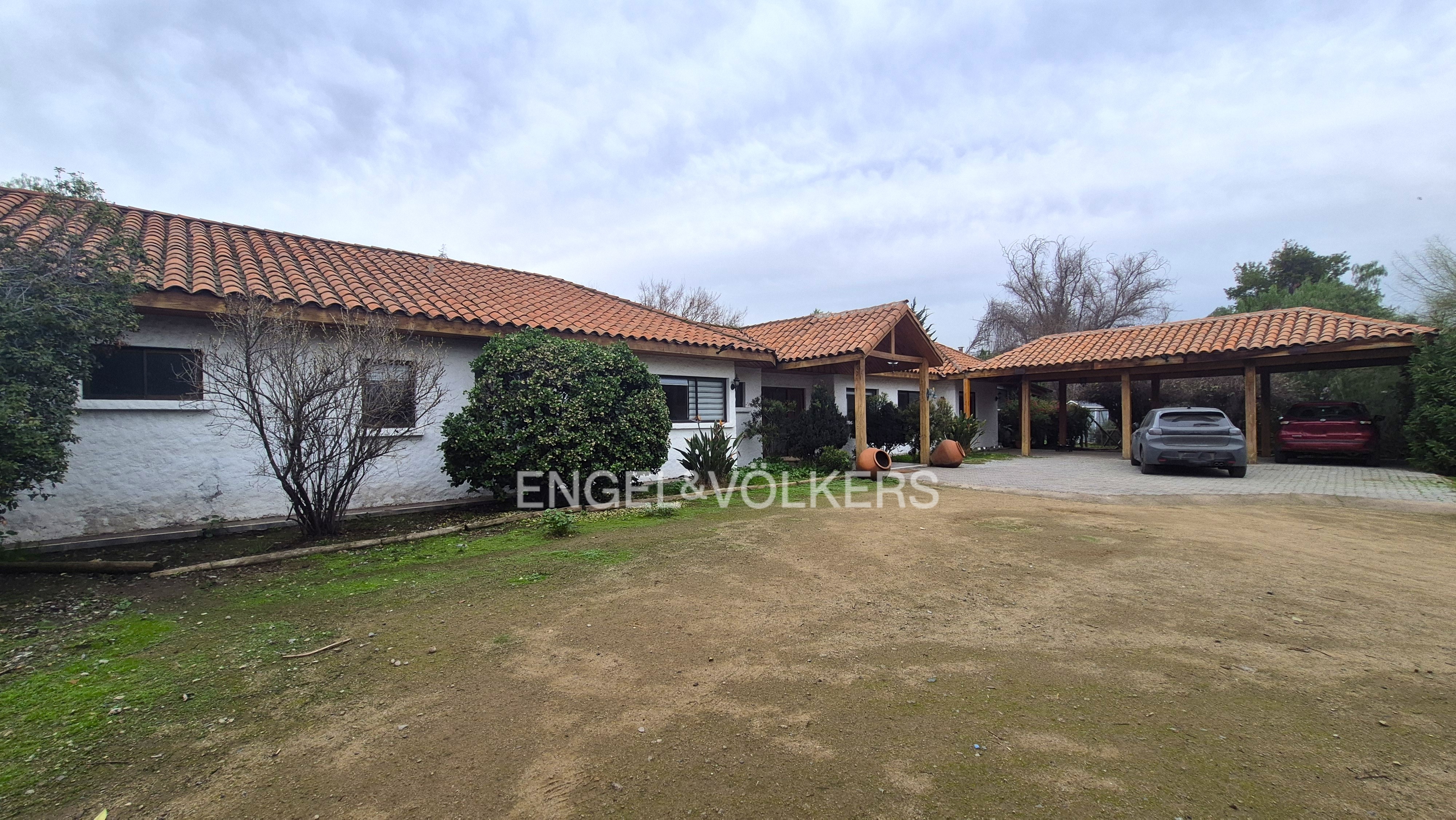 Condominio Chicureo III | Casa No Perimetral con Piscina y Quincho
