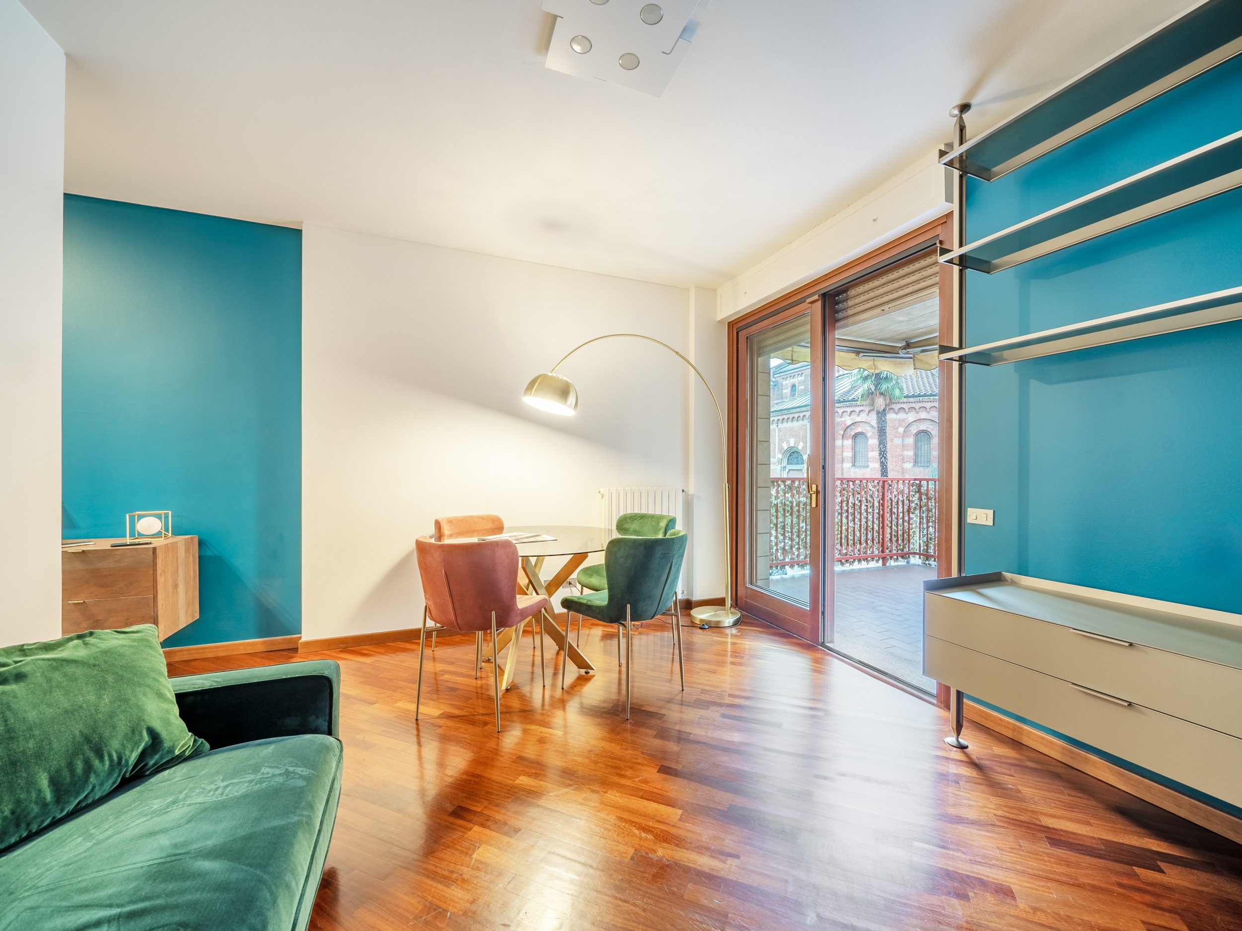 Modern three-room apartment with terrace in San Gottardo