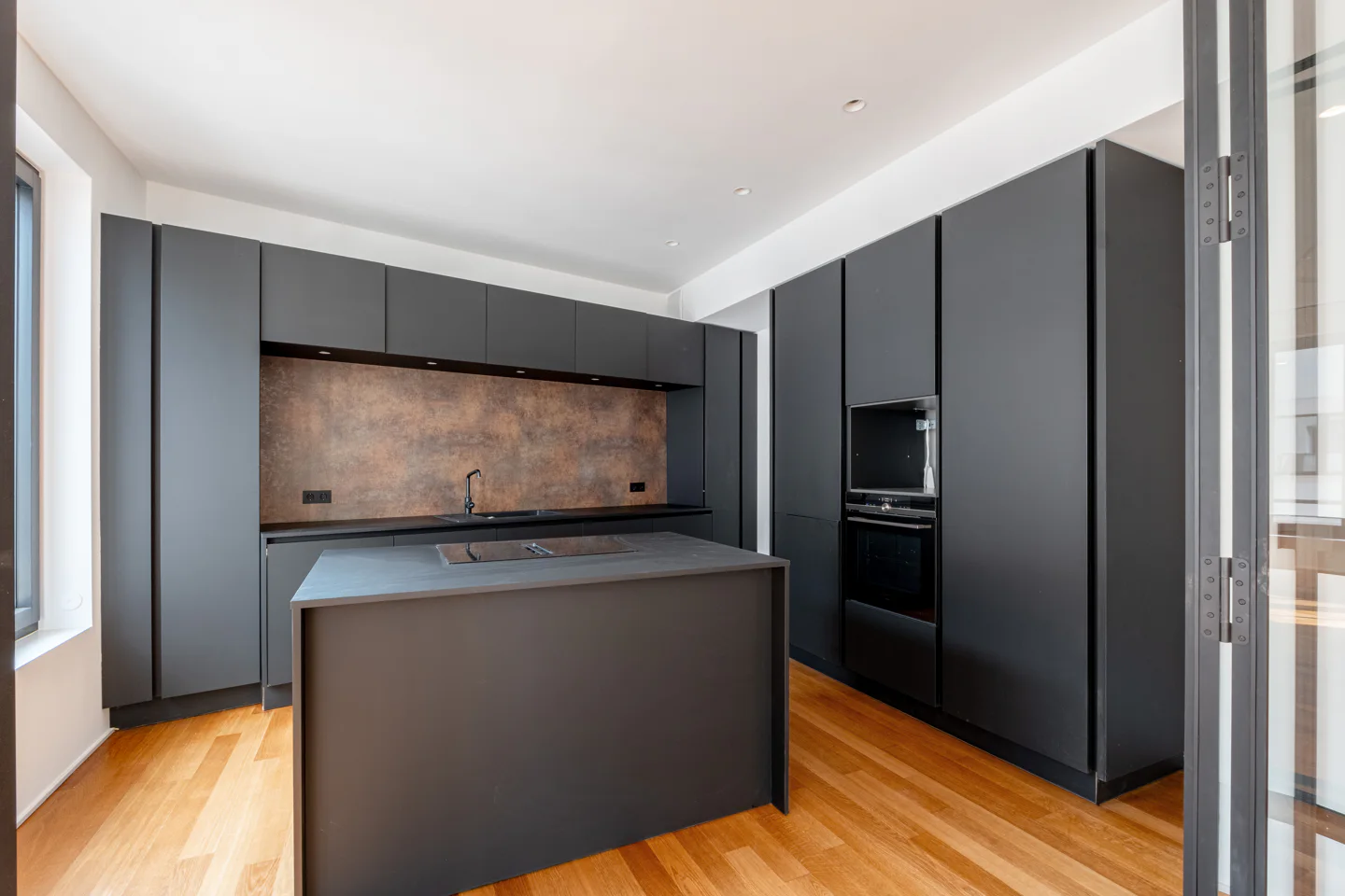 Architektur mit klarer Linie: Großzügiges Refugium von Sebastian Treese Architekten - Photo 2