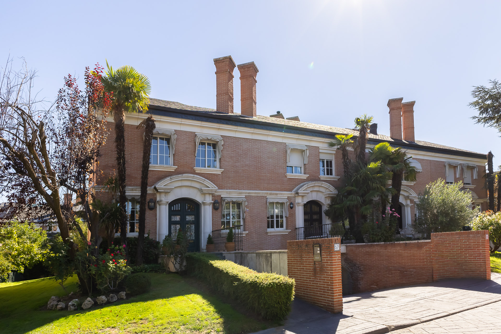 Charming Semi-Detached Home in Valdepastores