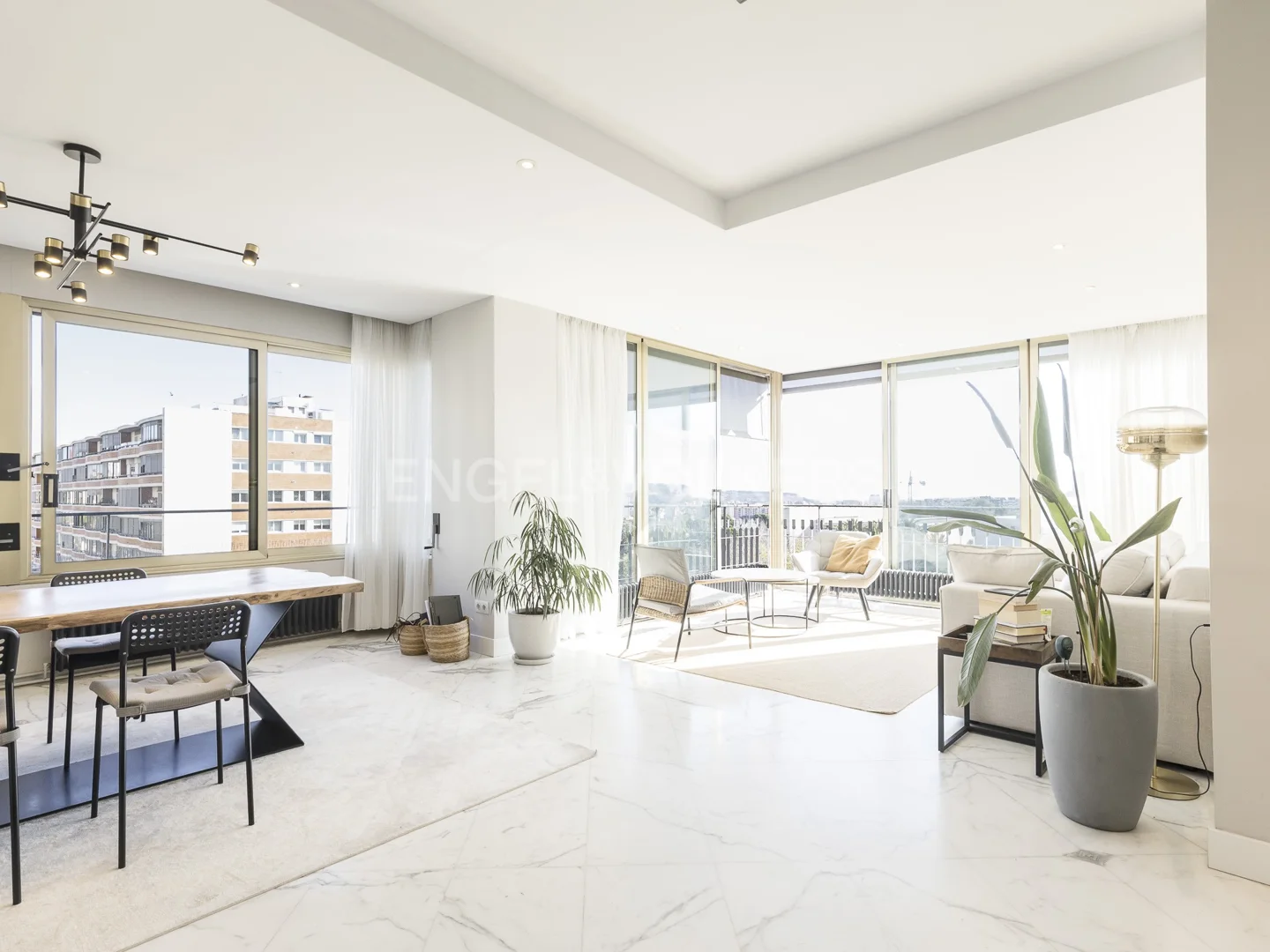 Modern pis amb vistes panoràmiques a Pedralbes